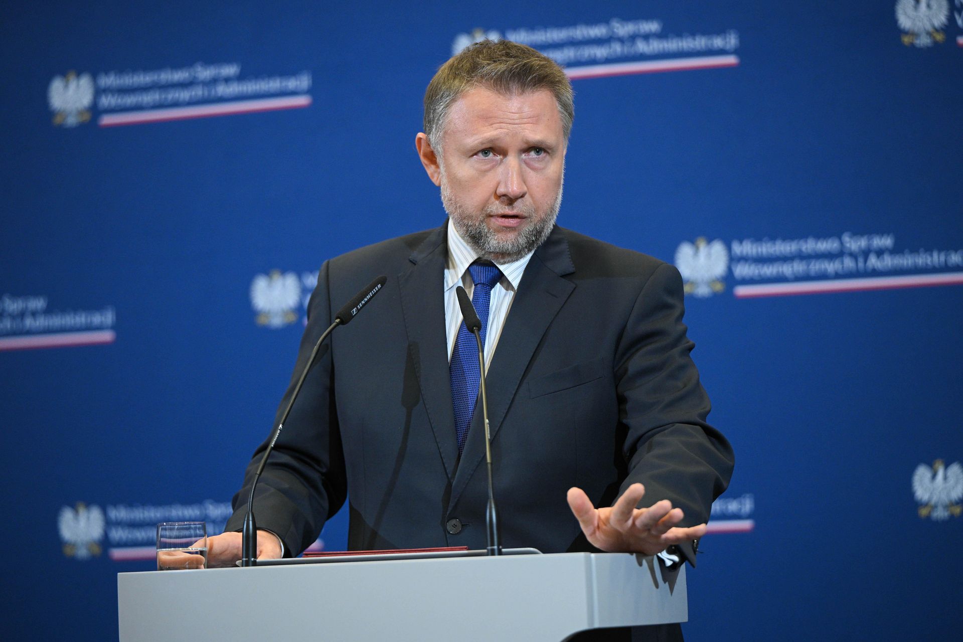 Groził Kierwińskiemu i jego rodzinie. Jest decyzja sądu