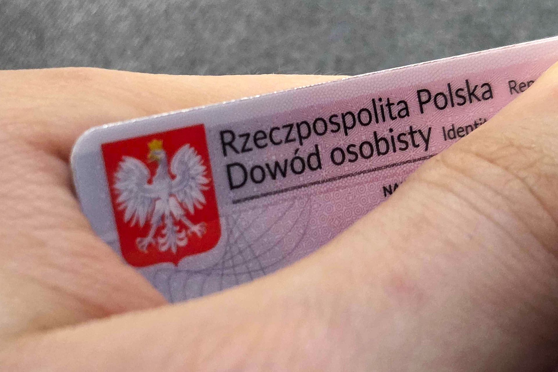 Zastrzeż PESEL przed urlopem. Opcję znajdziesz w mObywatelu