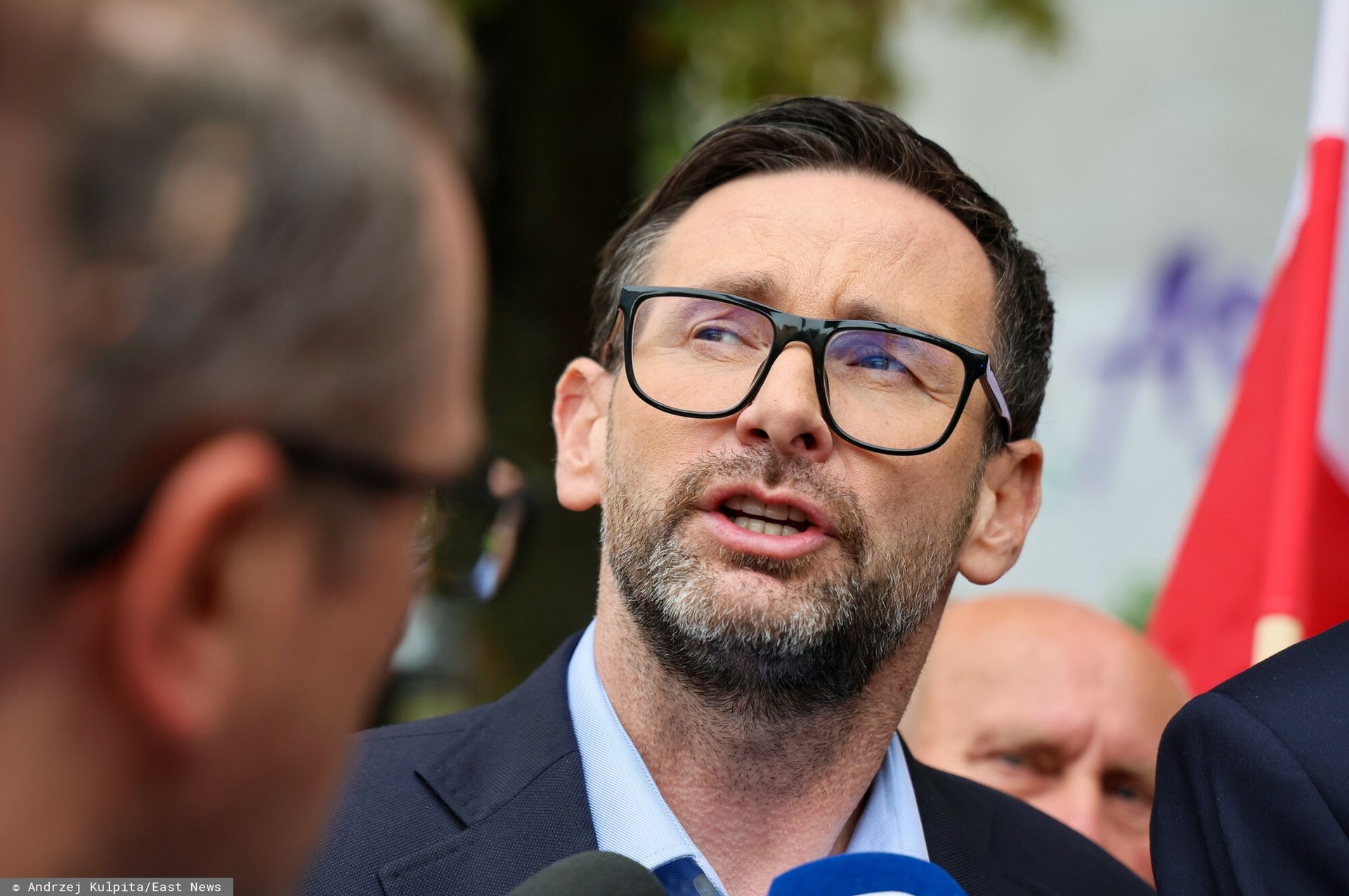 Obajtek przyłapany na niekonsekwencji. Padło pytanie o zęby