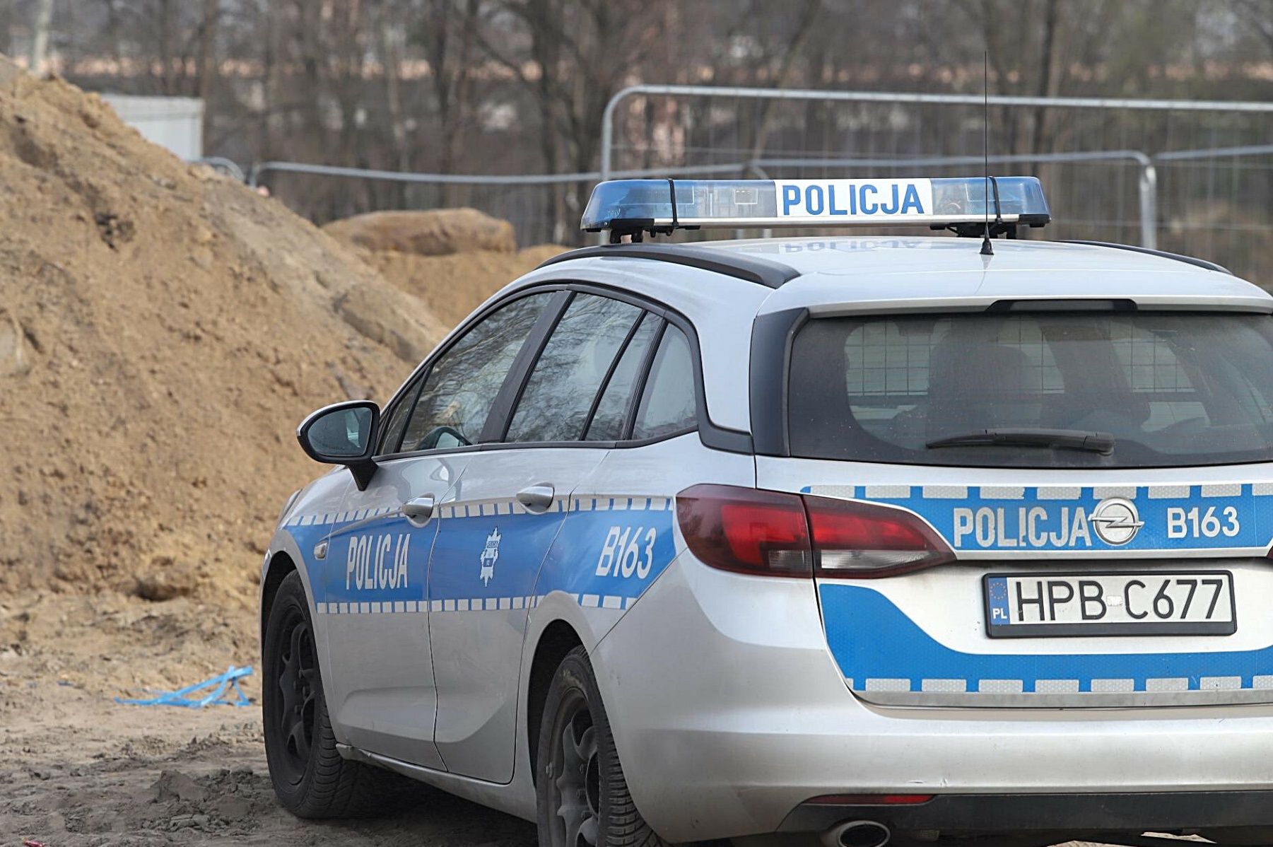 Tragedia w Częstochowie. Masywna płyta spadła na pracownika