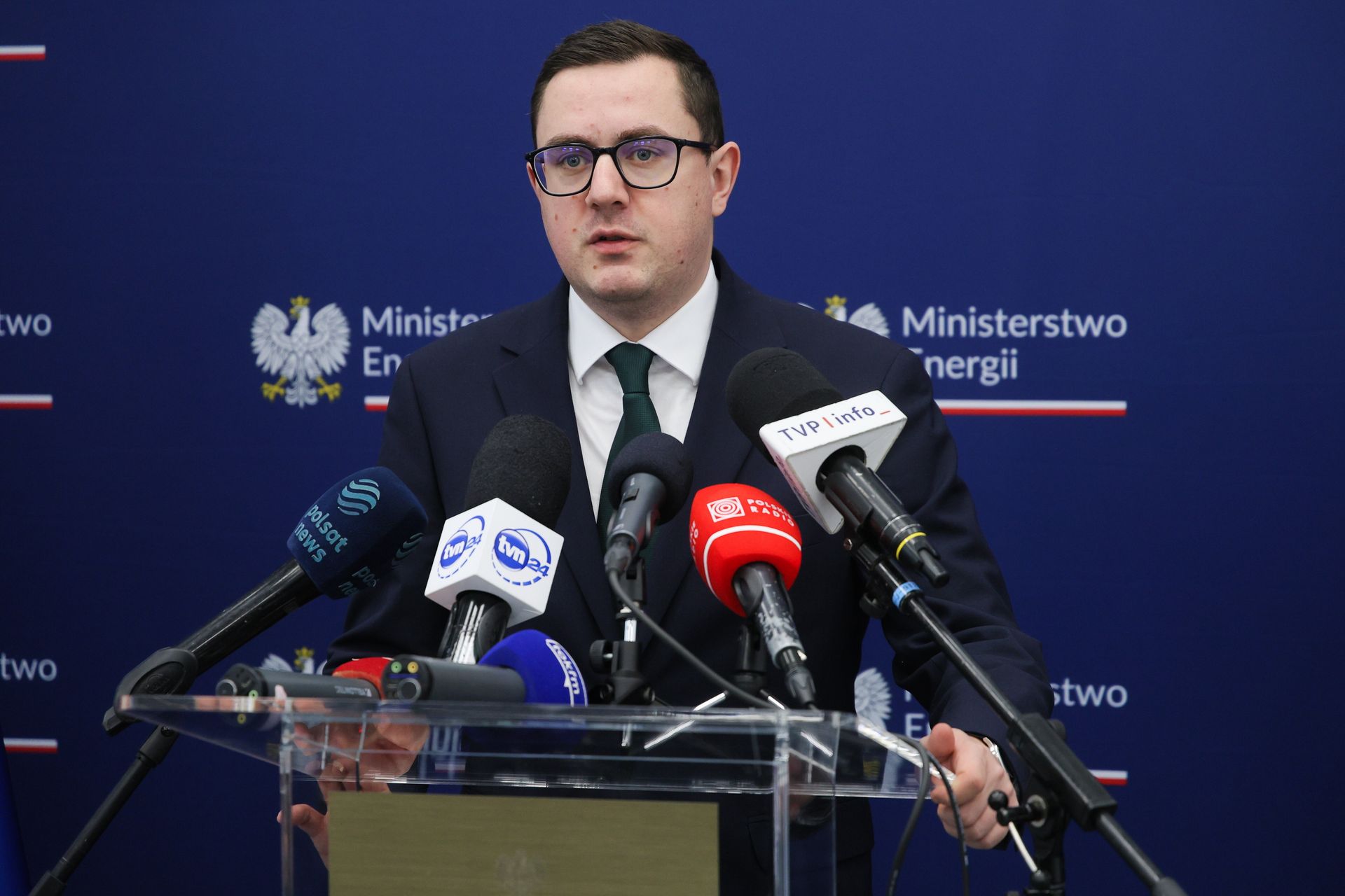 "Bardzo intensywne" ataki. Minister ujawnia cel hakerów w święta