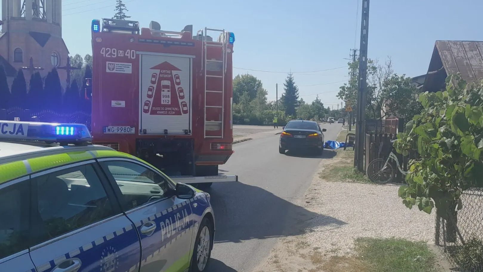 W Uninie BMW potrąciło dwoje dzieci. Jedno zabrano śmigłowcem