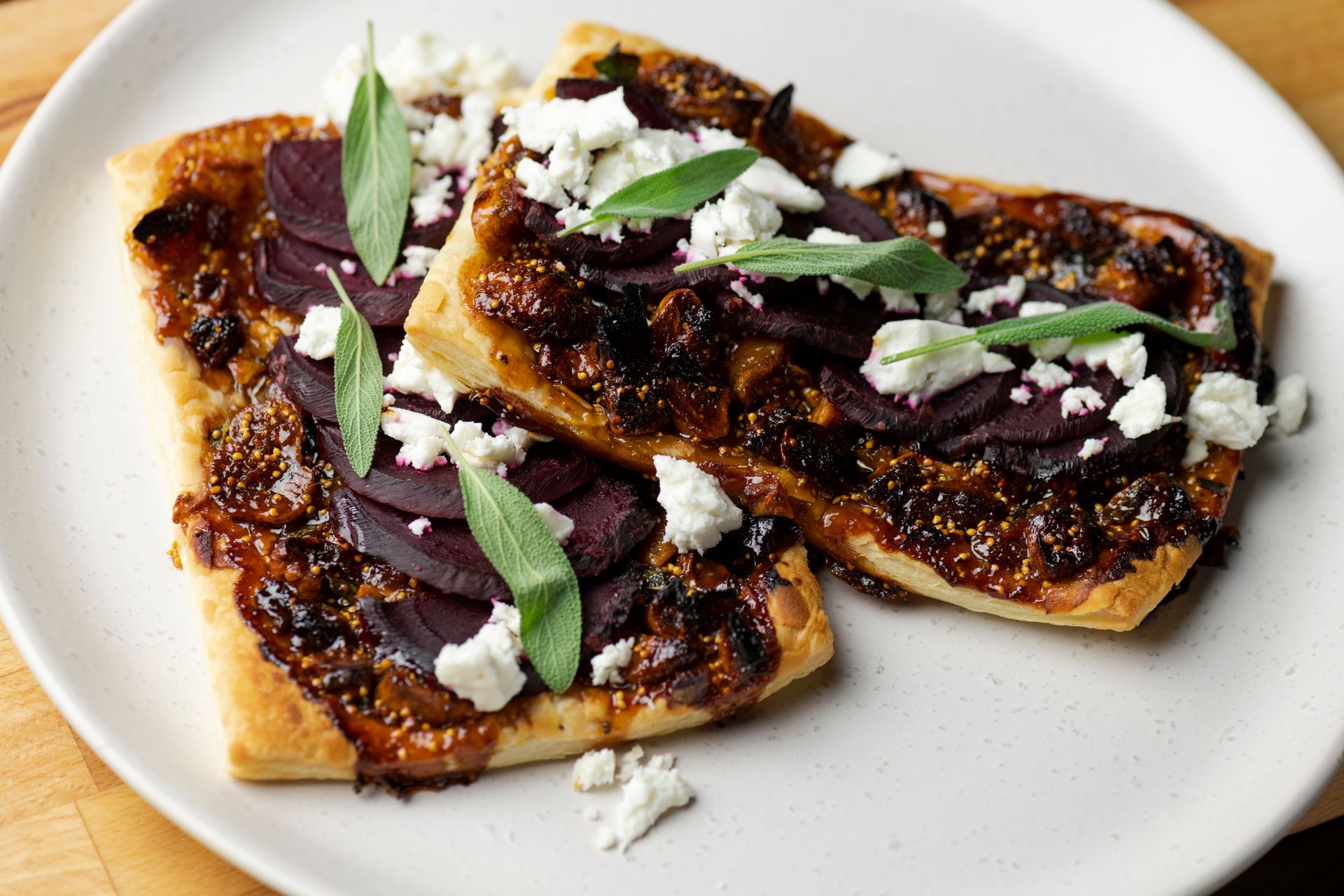 Zapiekam z burakiem i fetą. Domowa konfitura robi za pyszny sosik