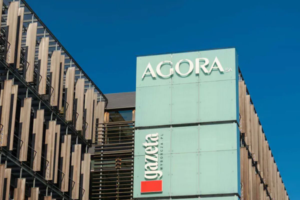 Odejścia z Agory. Kolejni dziennikarze żegnają się z redakcją