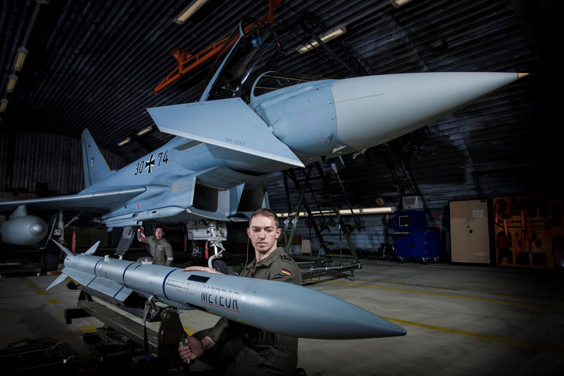 Europejski superpocisk. Mocarstwa już myślą nad jego następcą