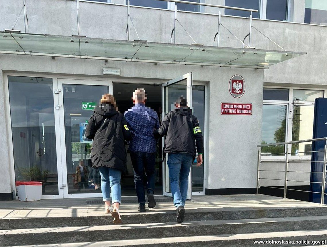 Lekarz z Łódzkiego zatrzymany. Wraz z pacjentami