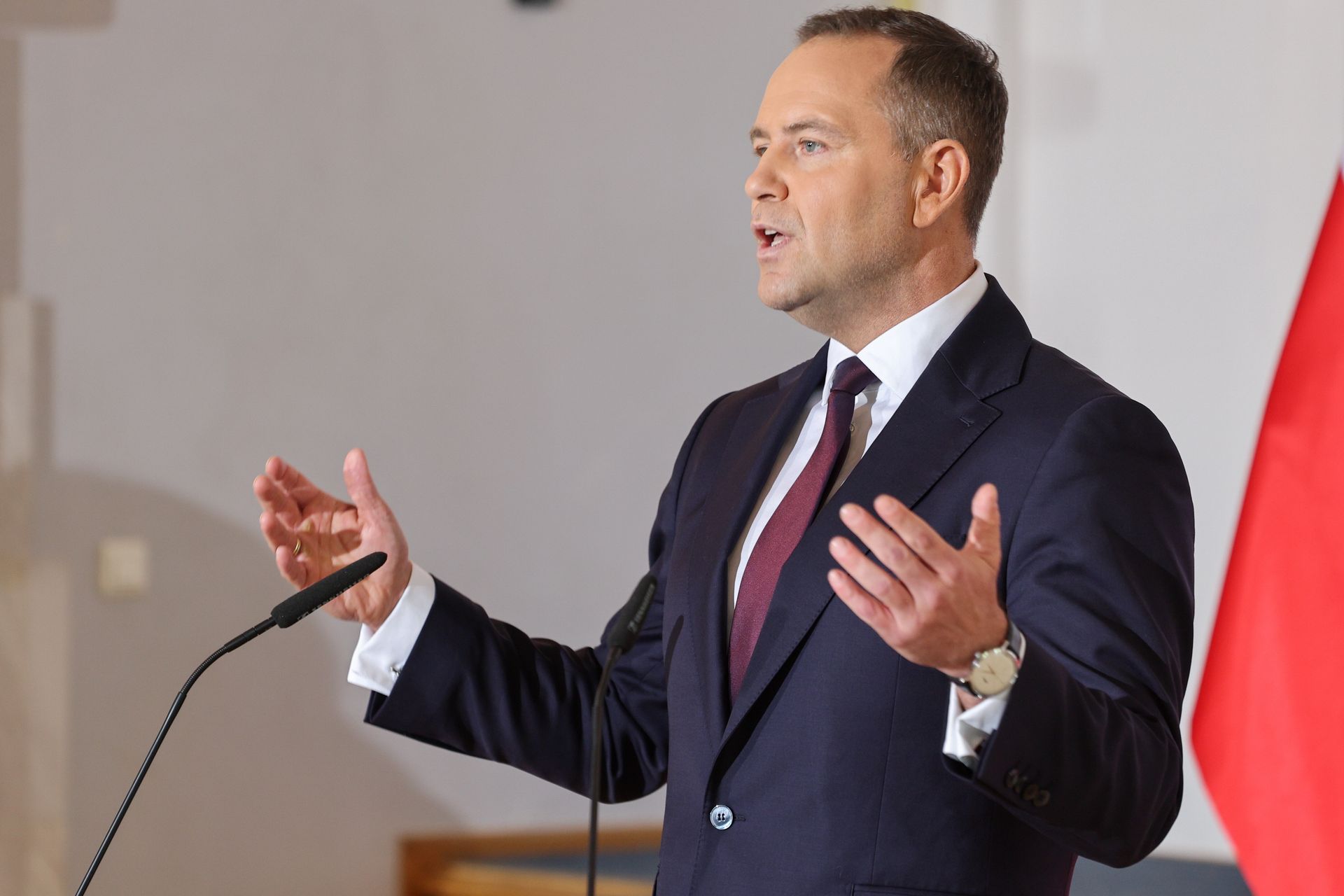 "Nie ma podstaw"". Nawrocki stawi się przed sejmową komisją?