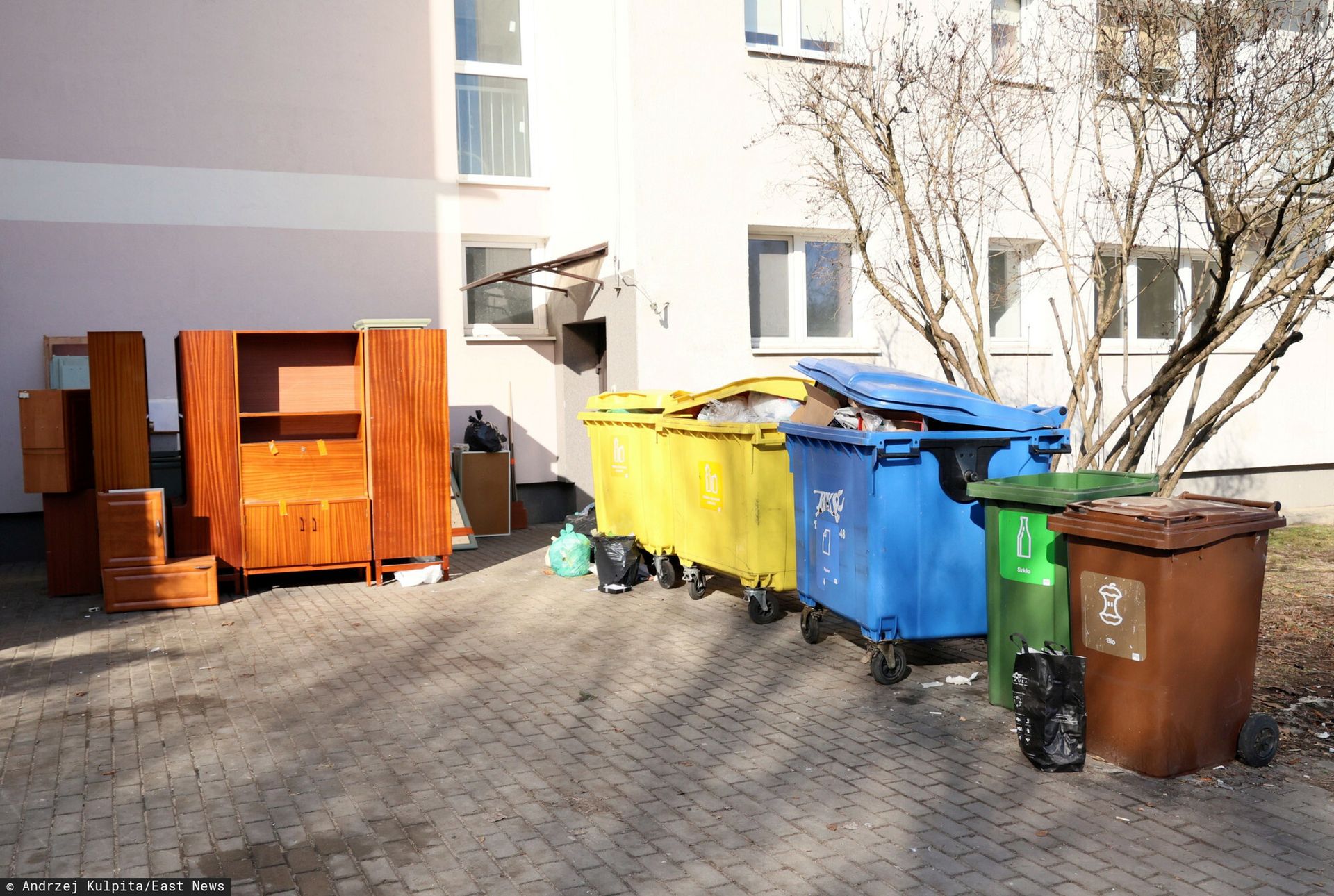 Zwolnienie z opłat za śmieci. Nie tylko seniorzy mogą skorzystać