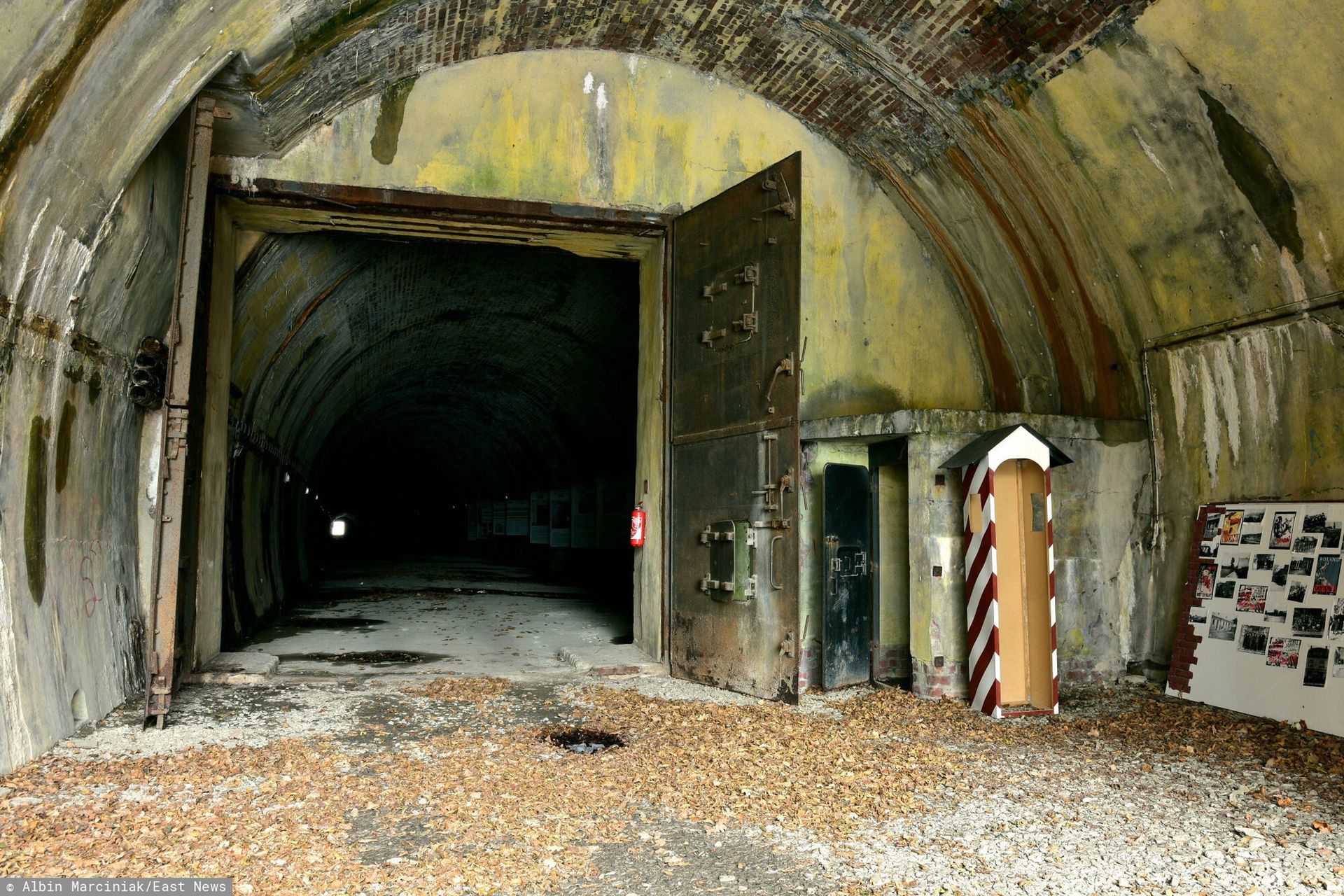 Gdzie szukać schronienia? Nowa aplikacja z problemami