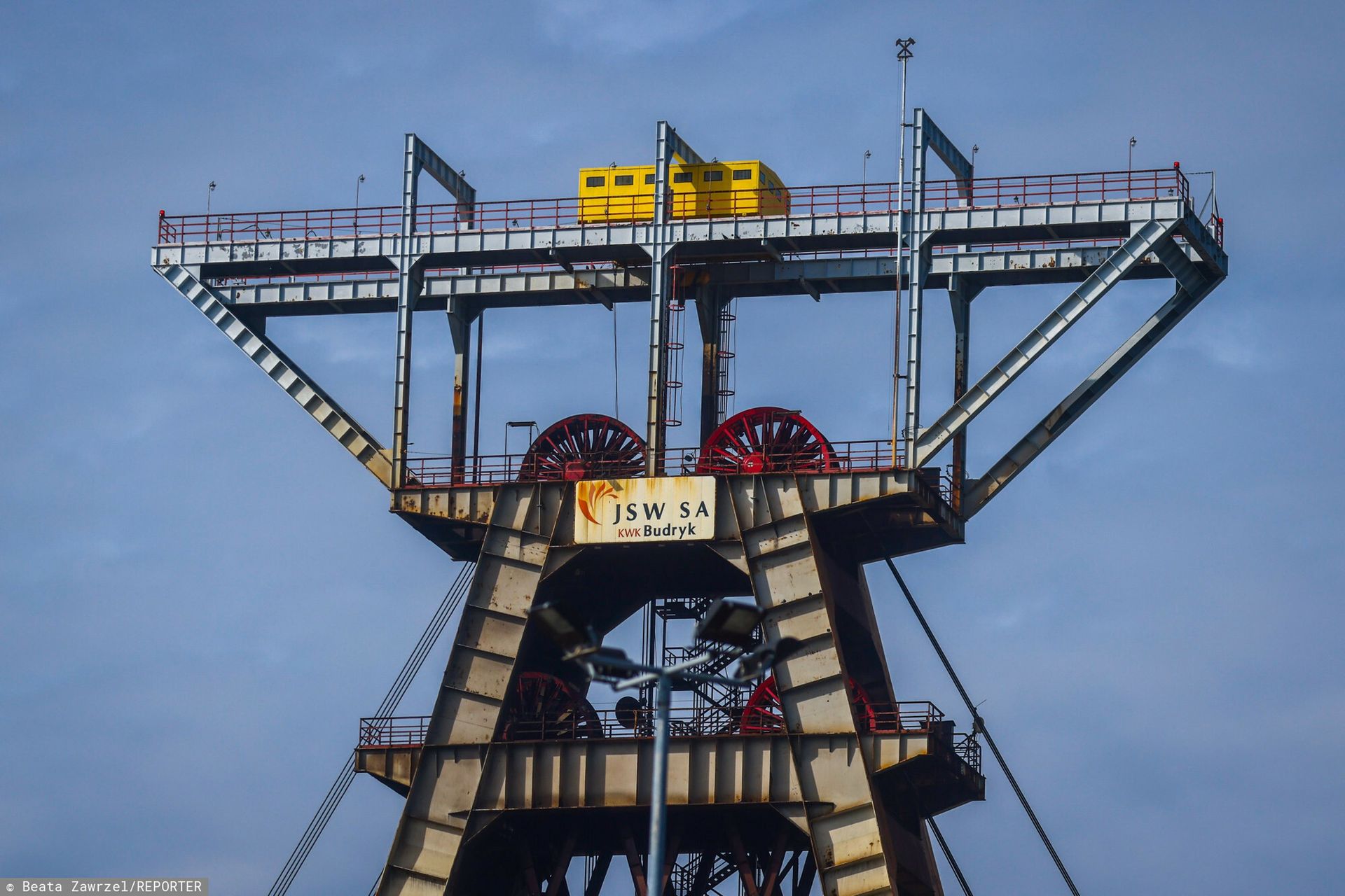 Poważny wypadek w kopalni. Zawalił się olbrzymi zbiornik na węgiel