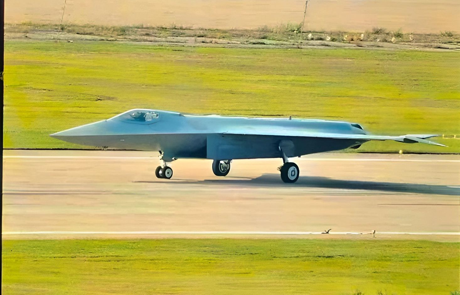 Chiński myśliwiec nowej generacji. Do sieci trafiły jego zdjęcia