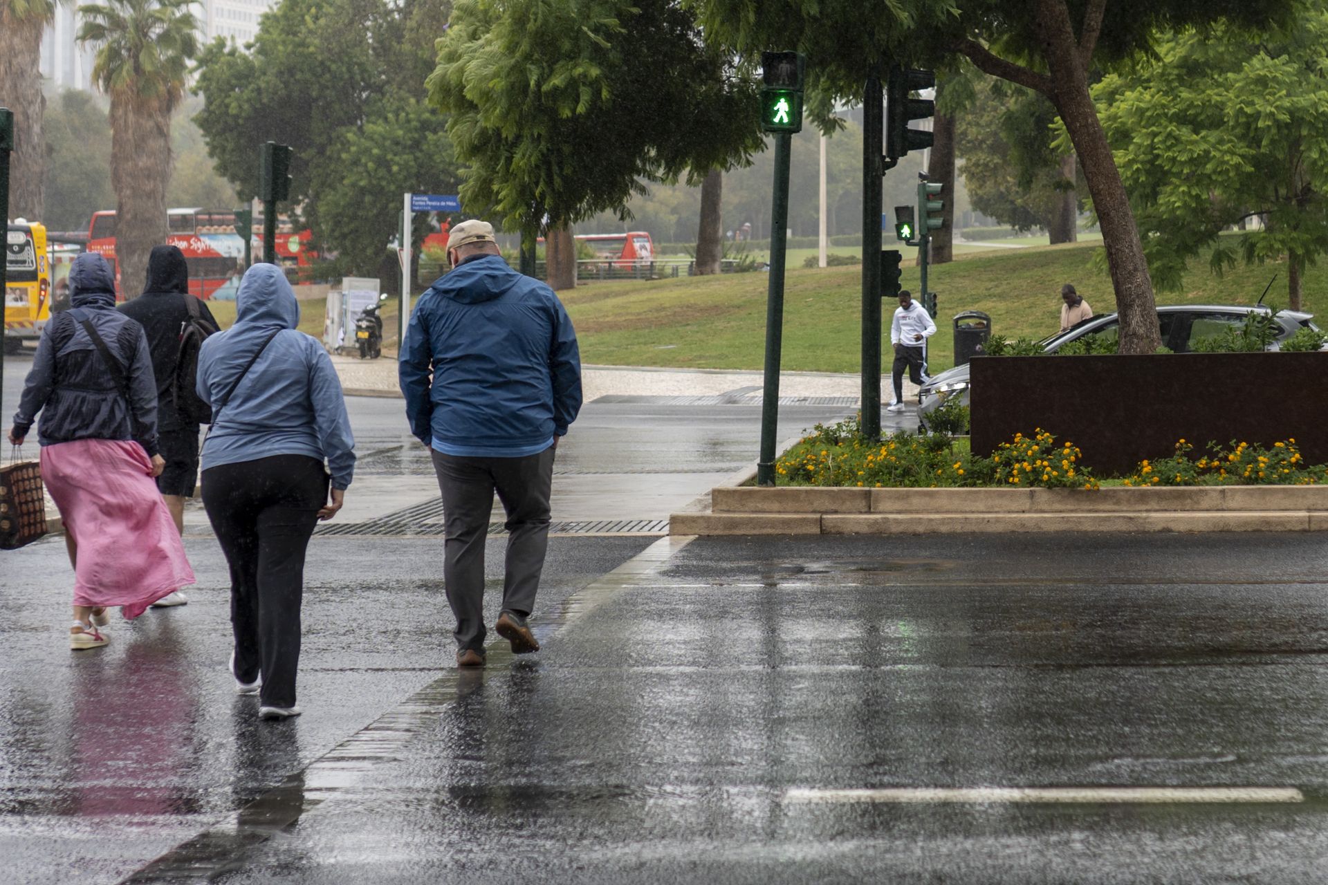 Sztorm Benjamin nad Portugalią. Wylewają rzeki, tworzą się osuwiska