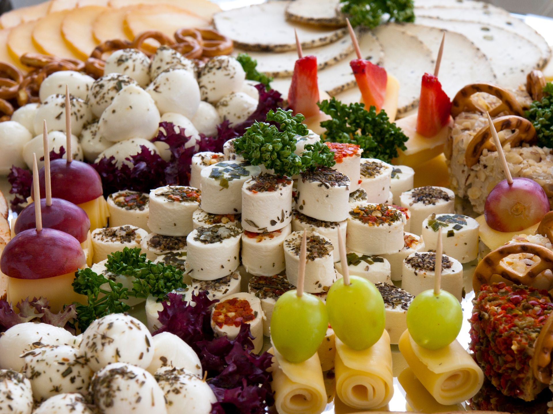 7 pysznych koreczków na sylwestrową imprezę