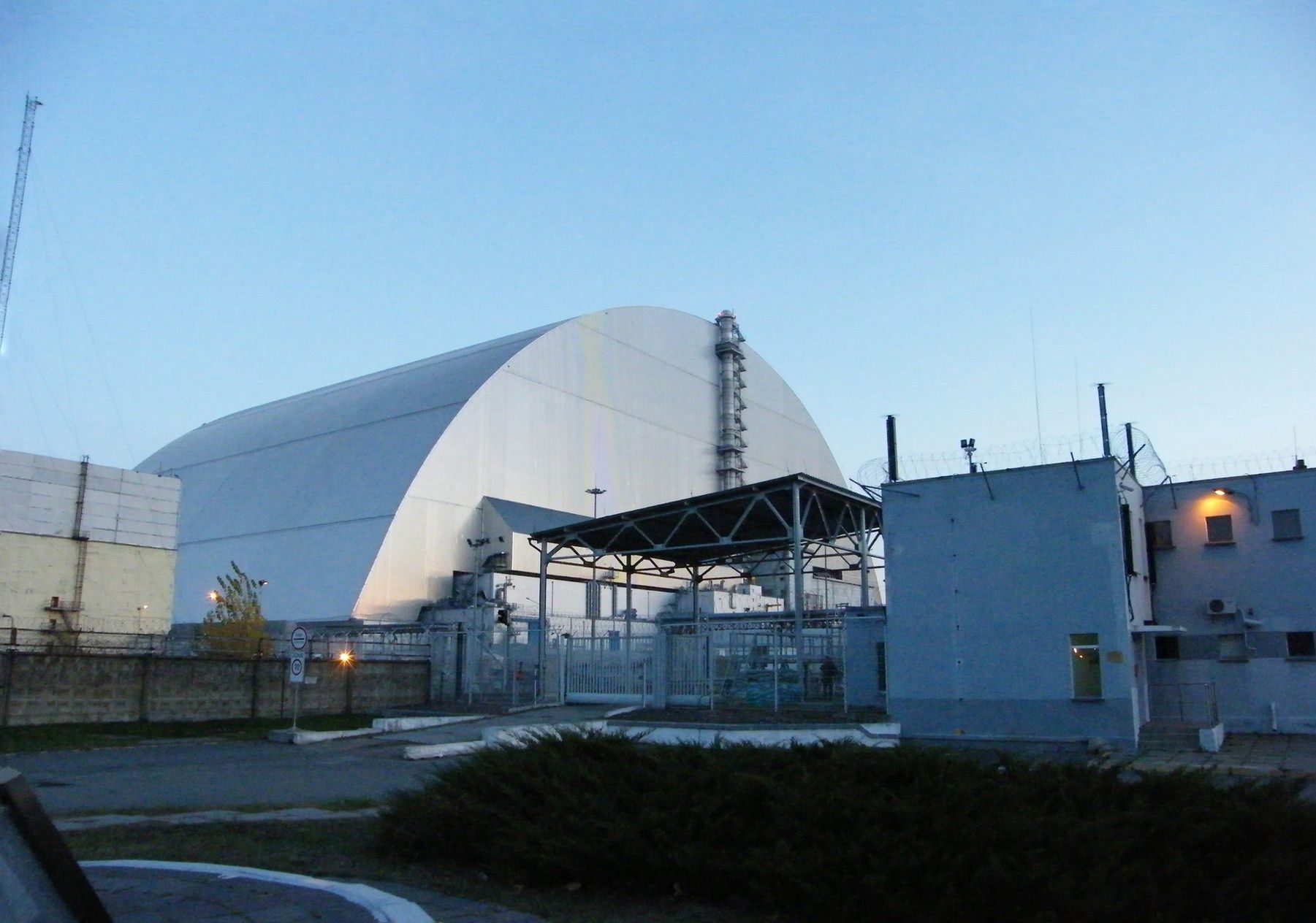 They are to observe the reactor. peculiar   Ukrainian units in Chernobyl