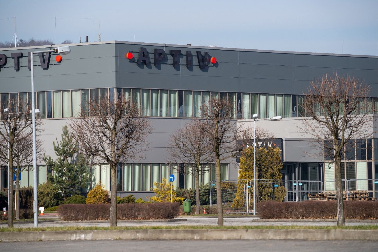 Gigant technologiczny zwalnia w Polsce. Pracę straci prawie 400 osób