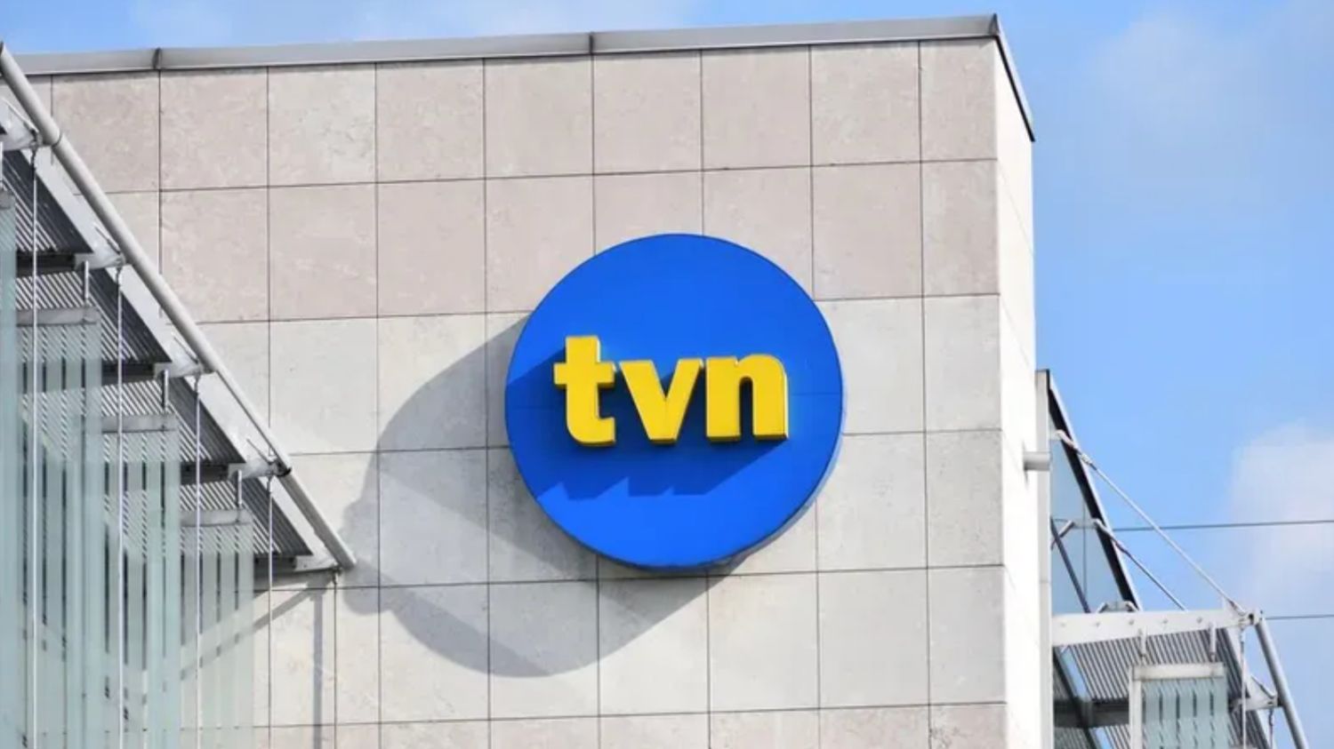 Reakcje w TVN na koniec pracy zdalnej i program odejść. "Bardzo nas to zaskoczyło"