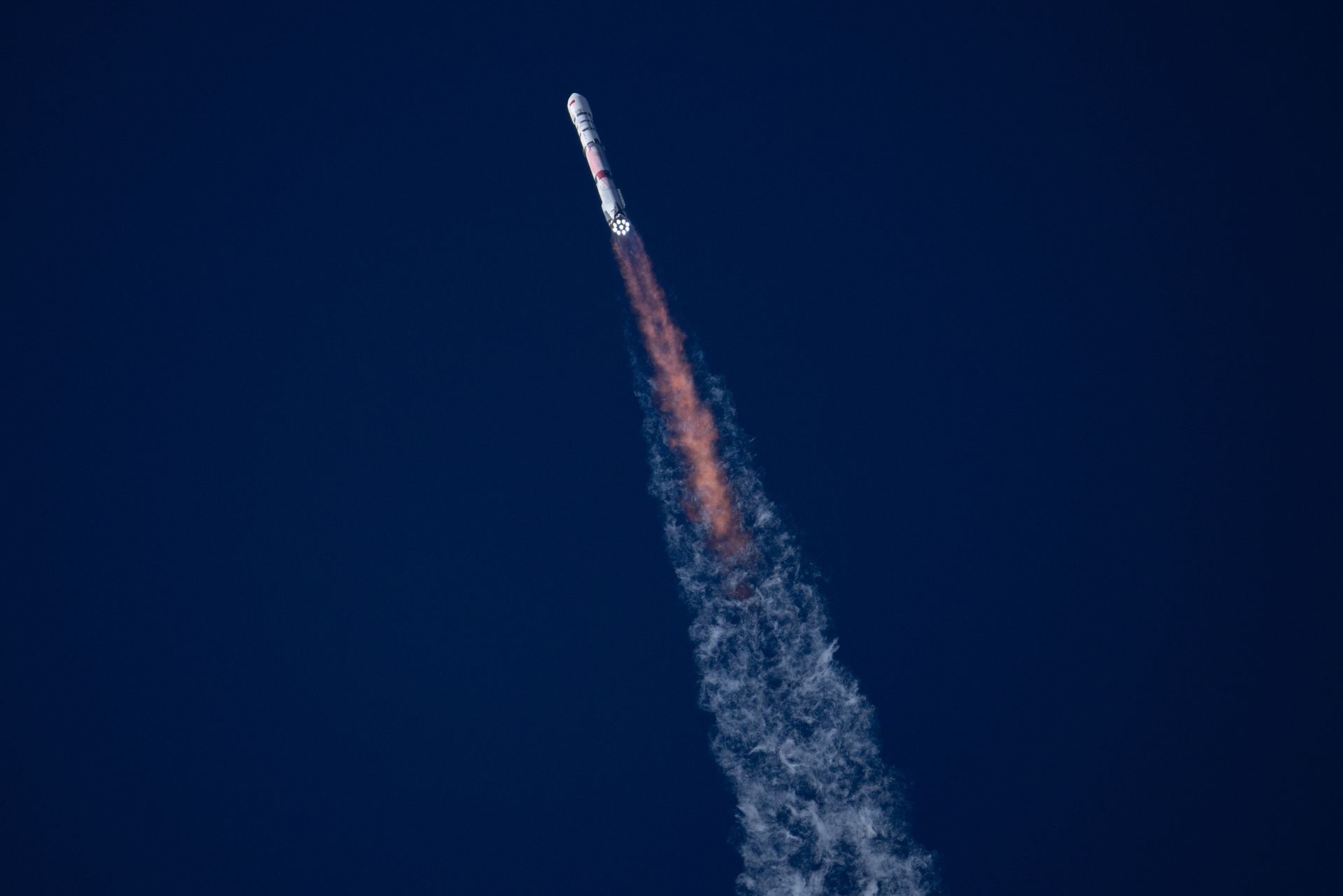 Przelatuje na Polską. Możliwa deorbitacja chińskiej rakiety