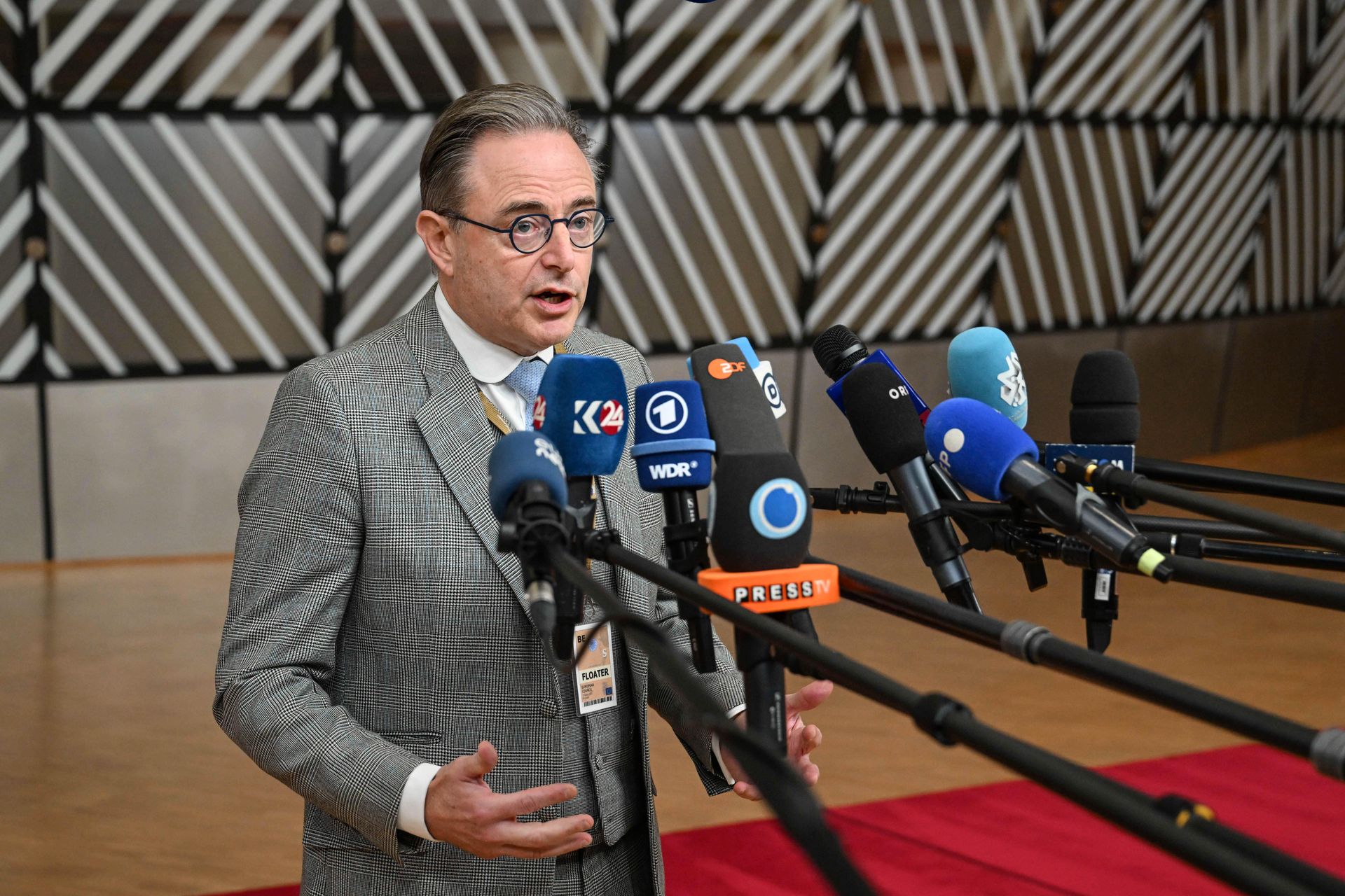 Premier Belgii ws. aktywów Rosji: Nie chcę być niegrzecznym chłopcem