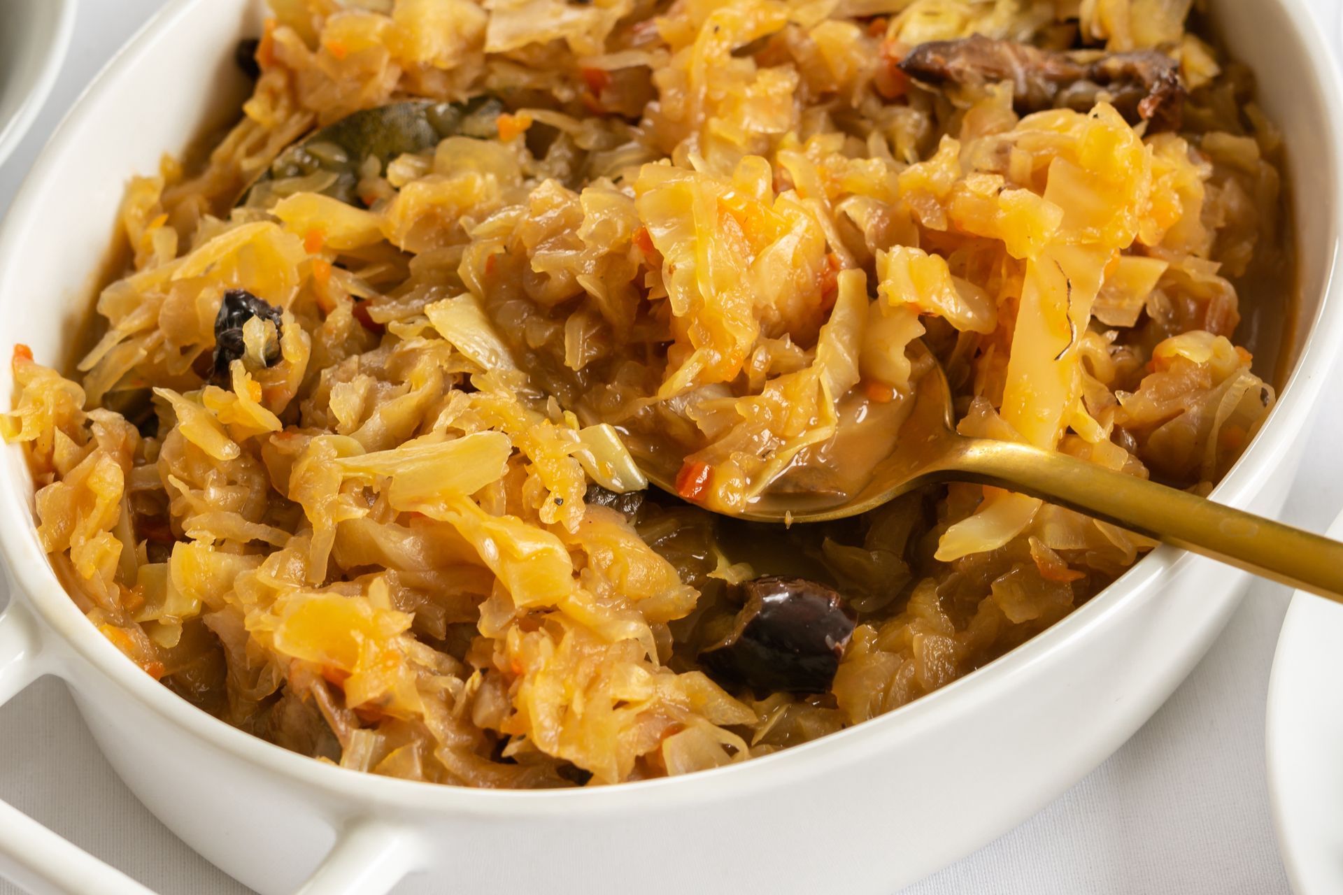 Smak bigosu wigilijnego podkreślam jednym dodatkiem. Jest aromatyczny i zawsze znika ze stołu jako pierwszy