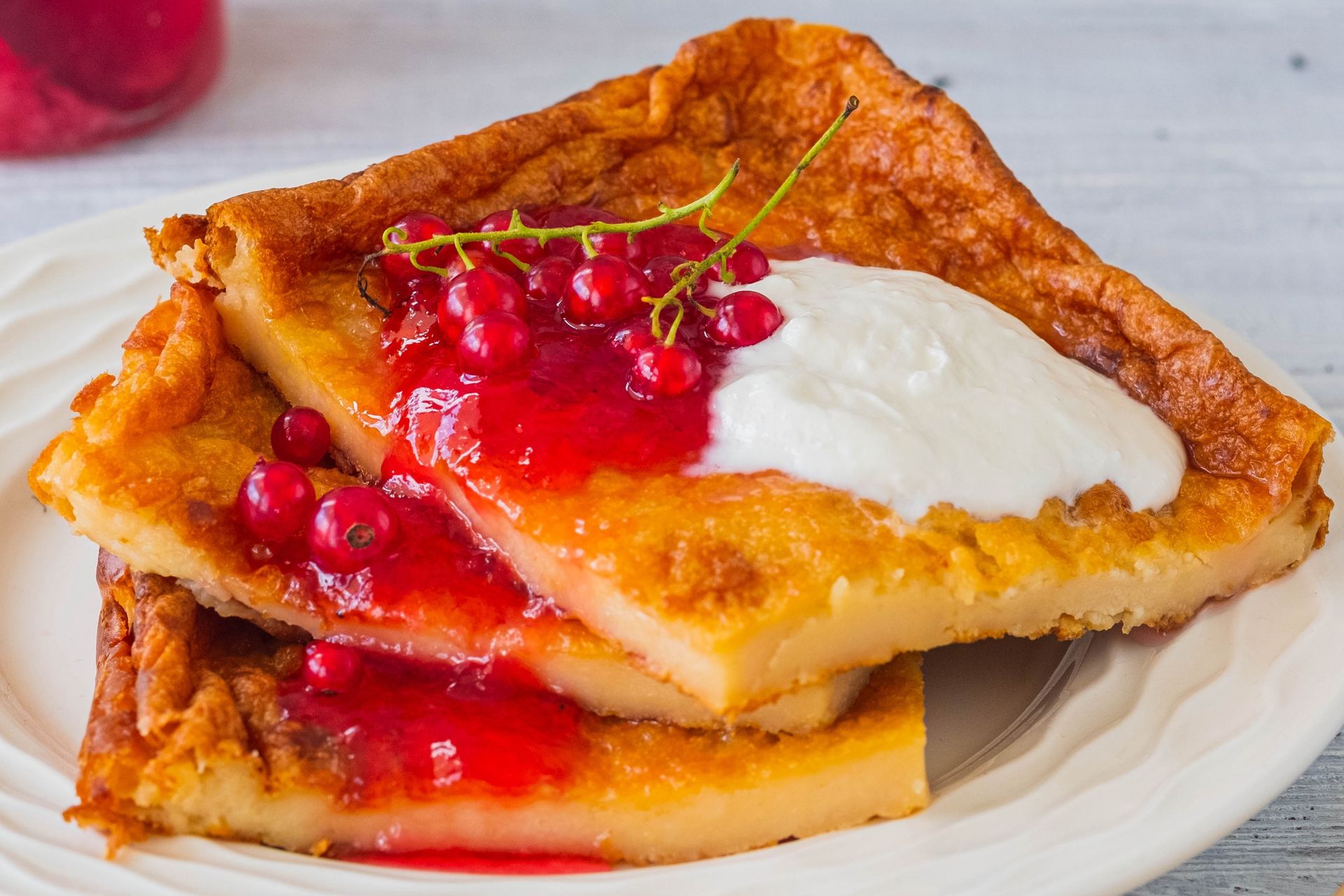 Zamiast stać przy patelni wsadzam do piekarnika i gotowe. Te fińskie naleśniki gwałtownie zastąpią ci zwykłe