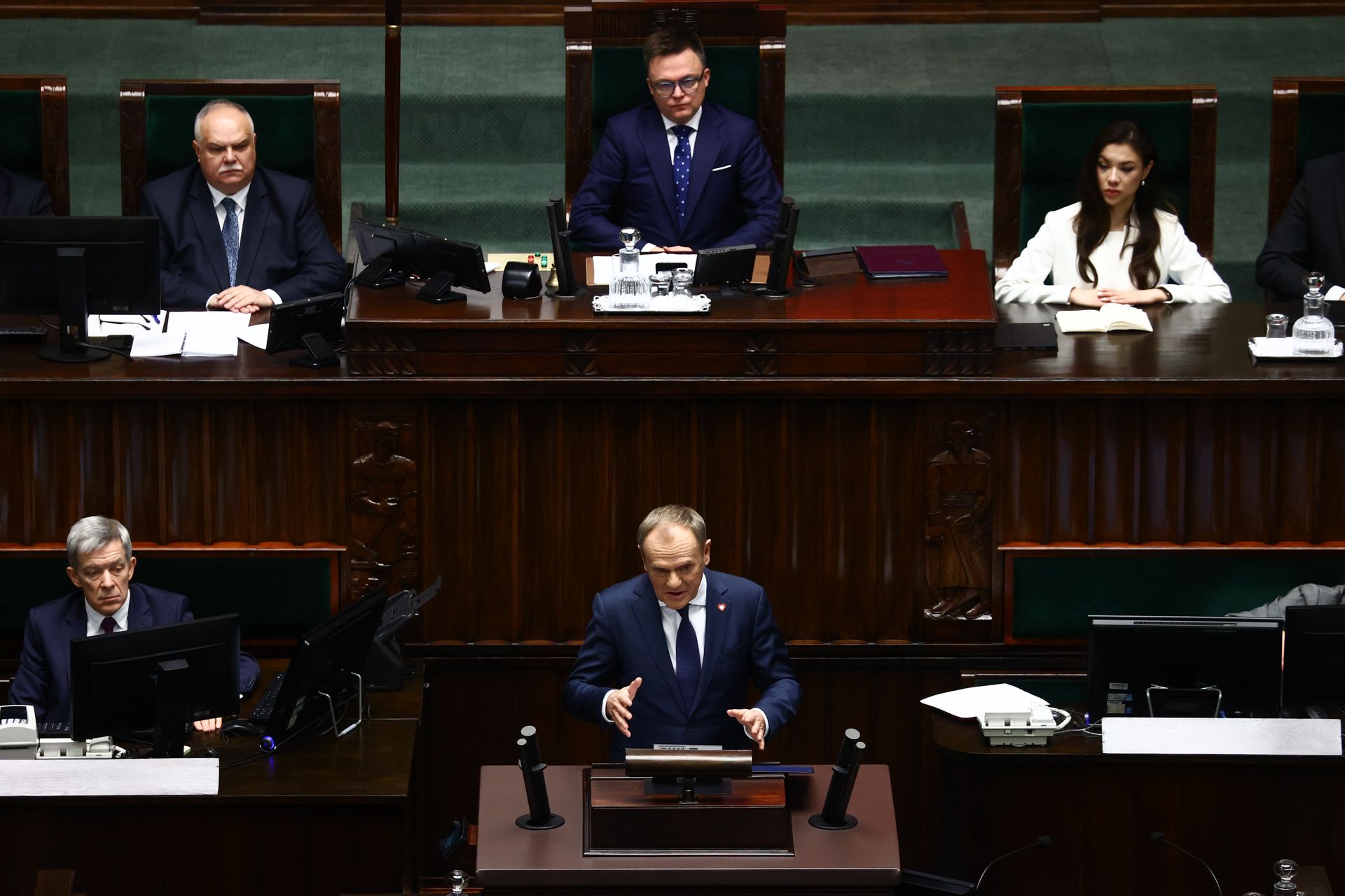 "Najsłabsze ogniwo koalicji". PO zirytowana zachowaniem Hołowni