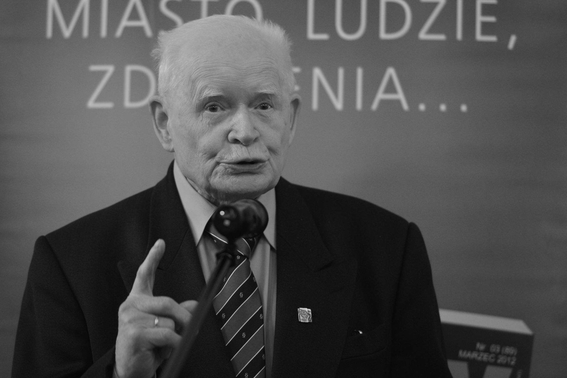 Tak żegnają prof. Strzembosza. "Jego odejście zamyka pewną epokę"