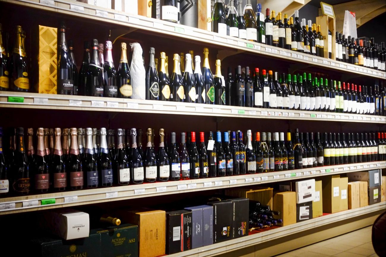 Zbadali alkohole w 55 sklepach. W co piątym wykryli poważne wady