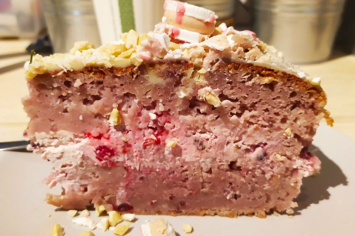 Czy można zjeść niedopieczone ciasto? Rozwiewamy wątpliwości raz na zawsze