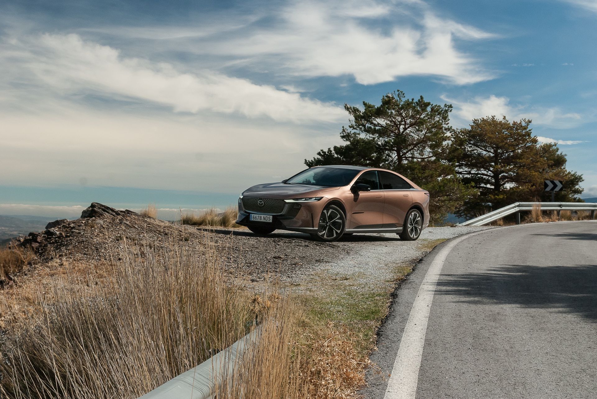 Pierwsza jazda: Mazda 6e - takiego wnętrza nikt się nie spodziewał