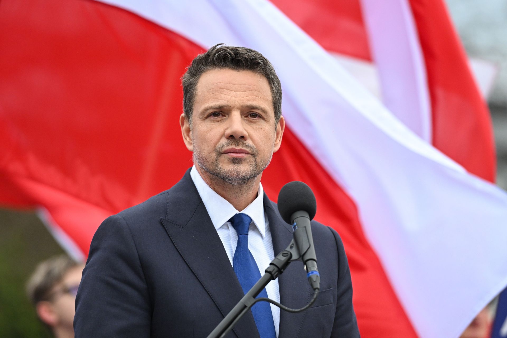 Gospodarz traci w sondażach. "Jest zmiana nastrojów"