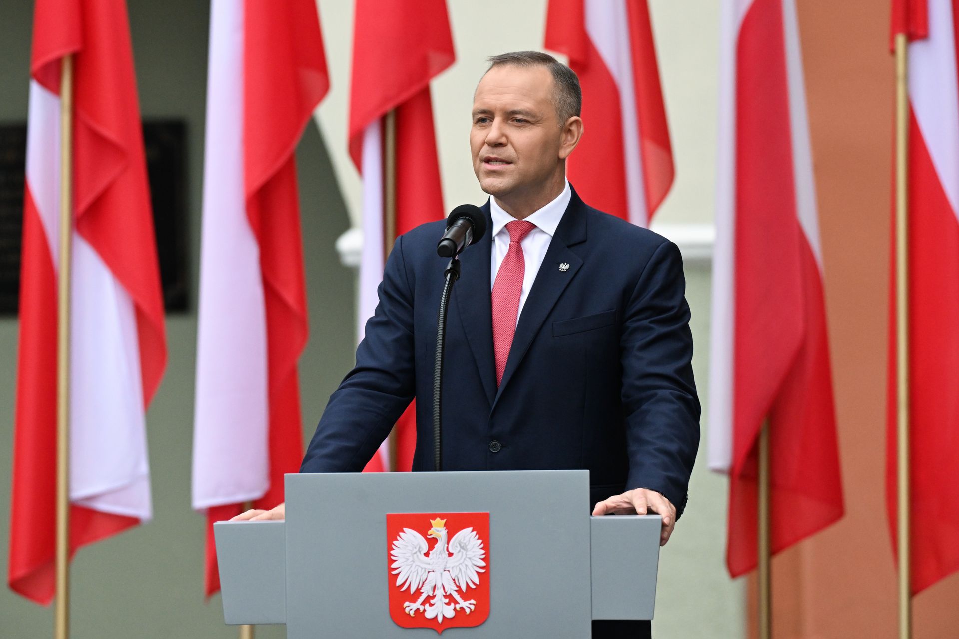 Tak Polacy oceniają Nawrockiego. Gorsze notowania od poprzedników