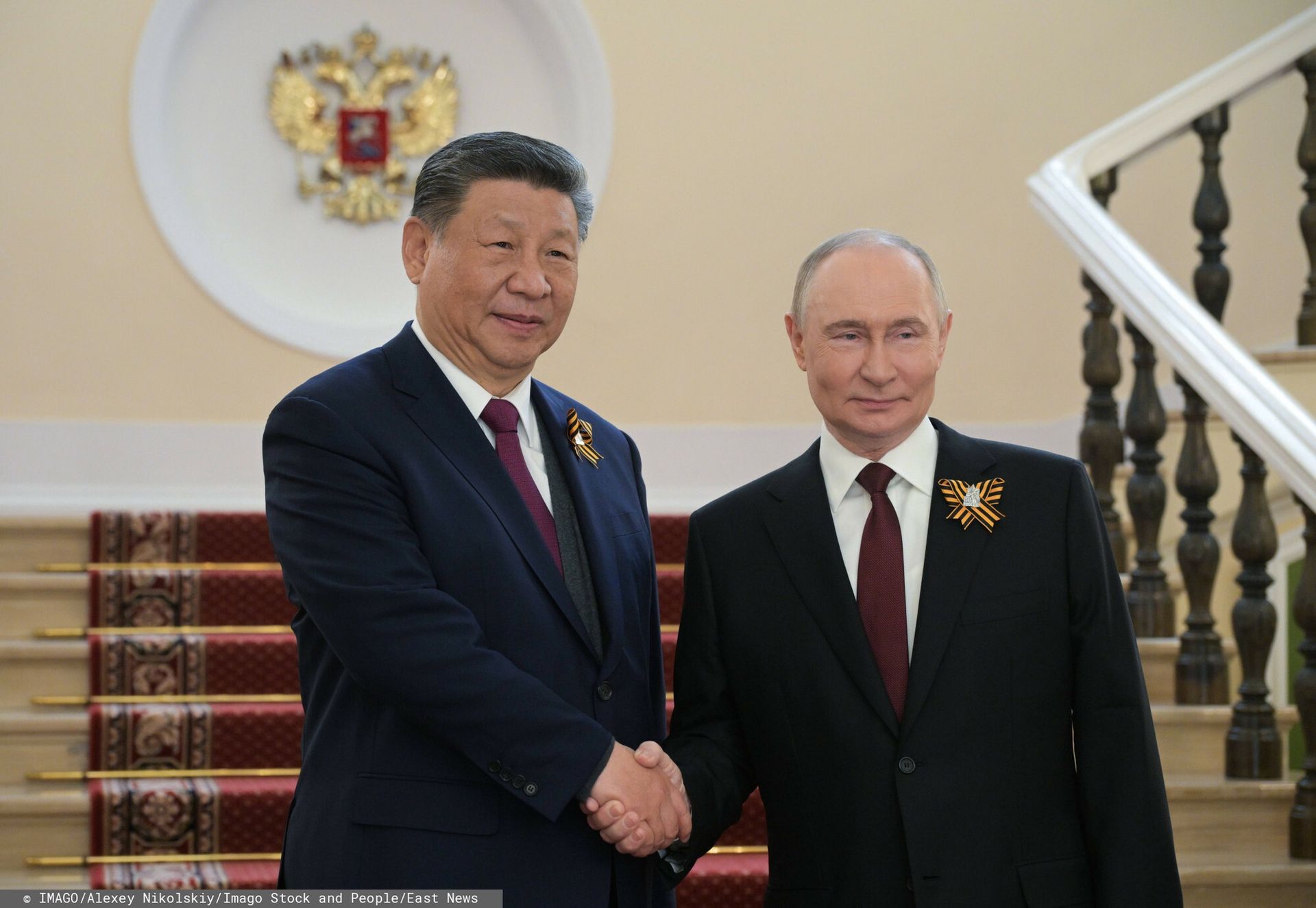 Powitanie z wielką pompą. Putin znowu na czerwonym dywanie