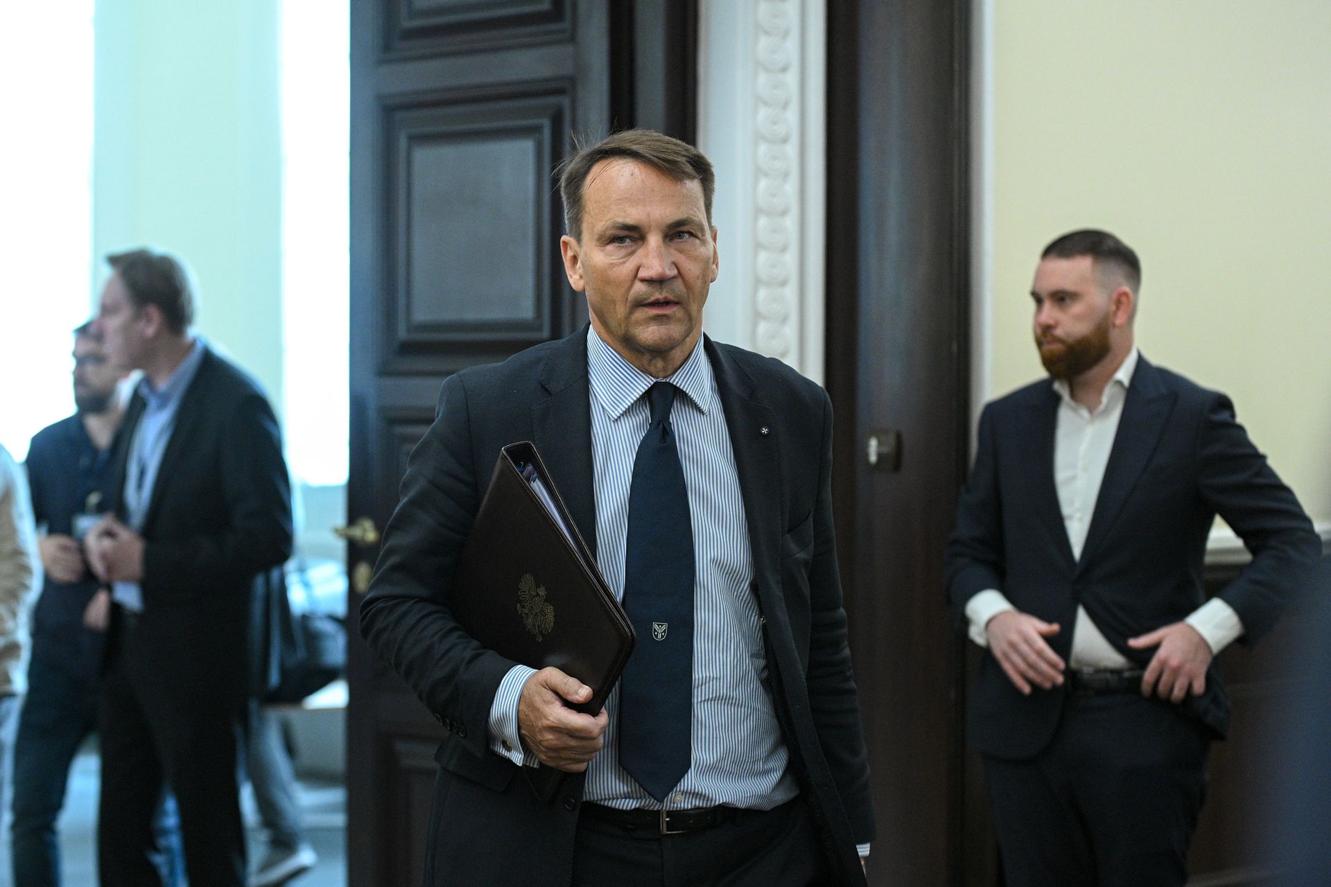 Sikorski: Lepiej, aby za sprzęt amerykański dla Ukrainy zapłaciła Rosja