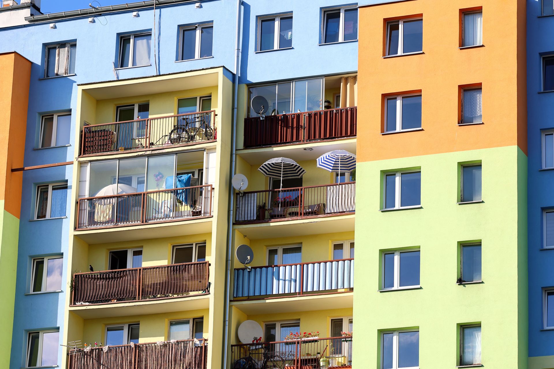 Chce mieszkać w lokalu po rodzicach. Domagają się od niej 200 tys. zł