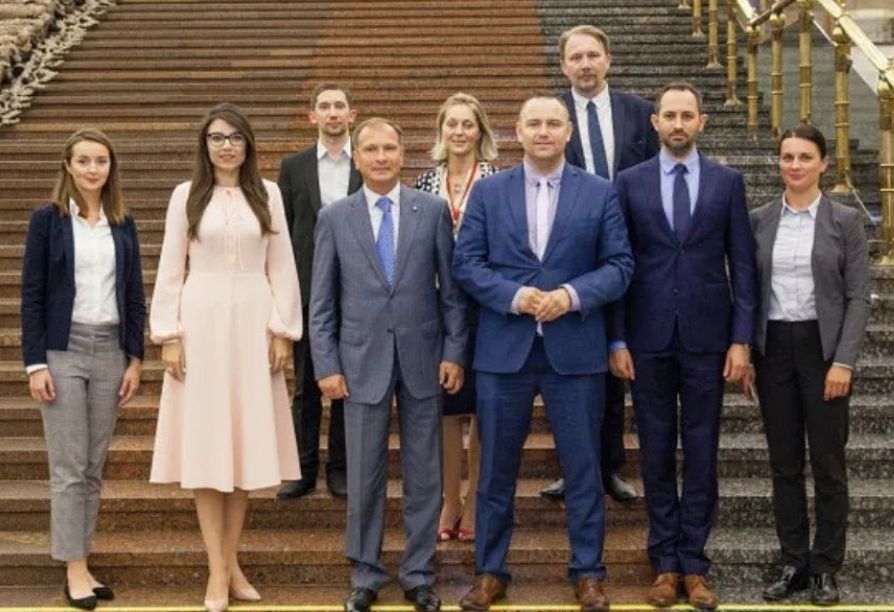 Sikorski uderzył w Nawrockiego. Przypomniał spotkanie w moskiewskim muzeum