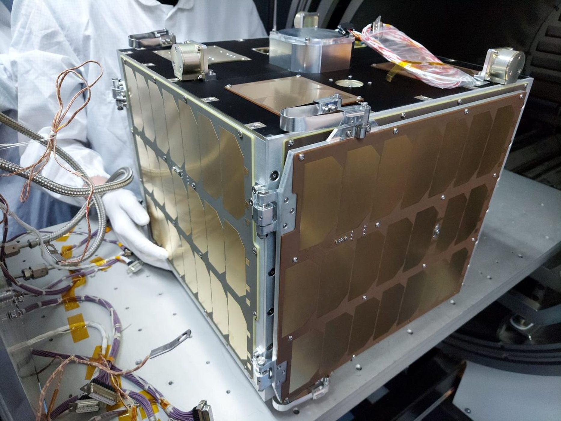 Polski satelita EAGLEEYE wejdzie w atmosferę. Obiekt jest monitorowany