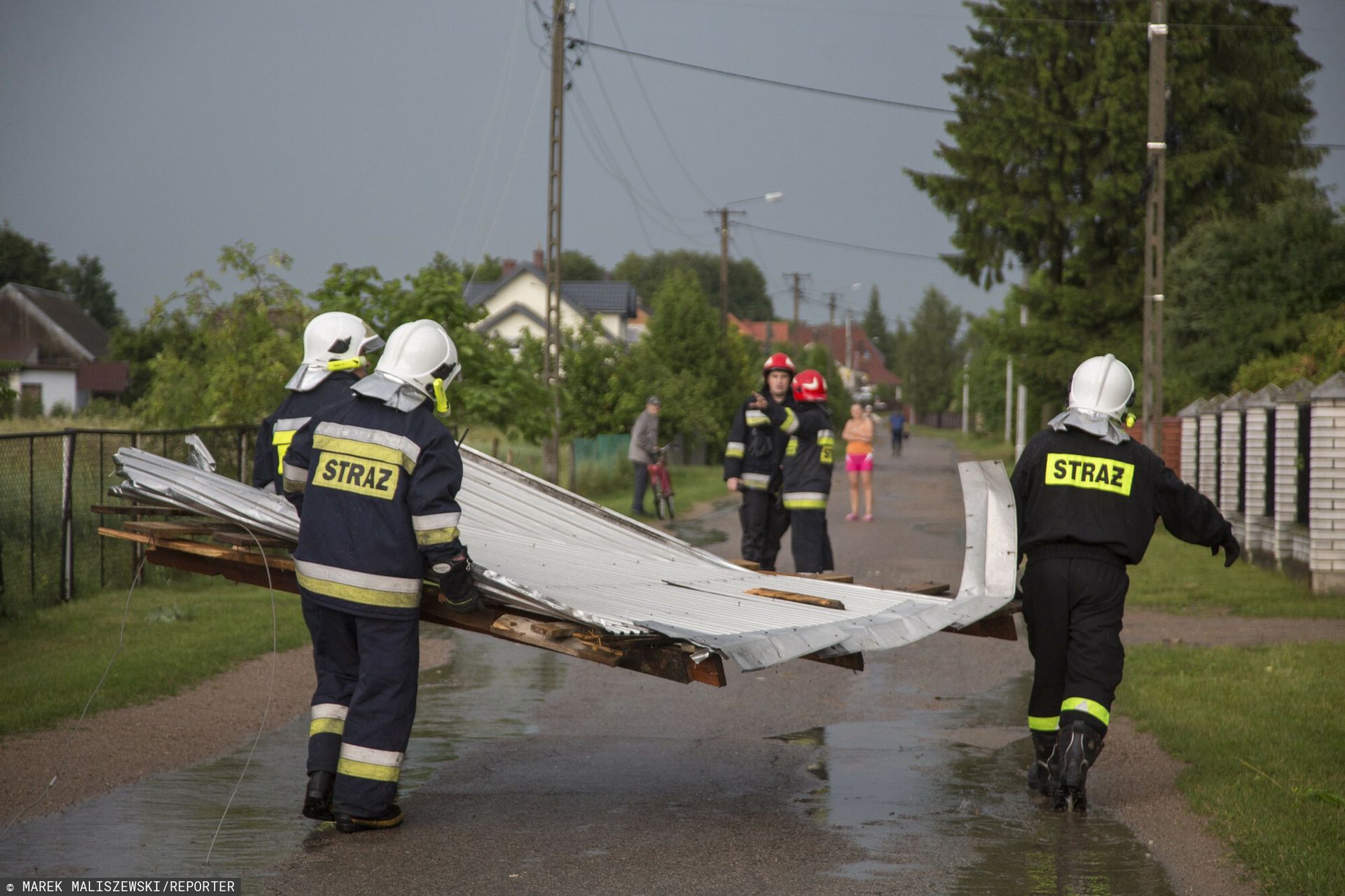 Silne burze nadciągają nad Polskę. Ryzyko trąby powietrznej