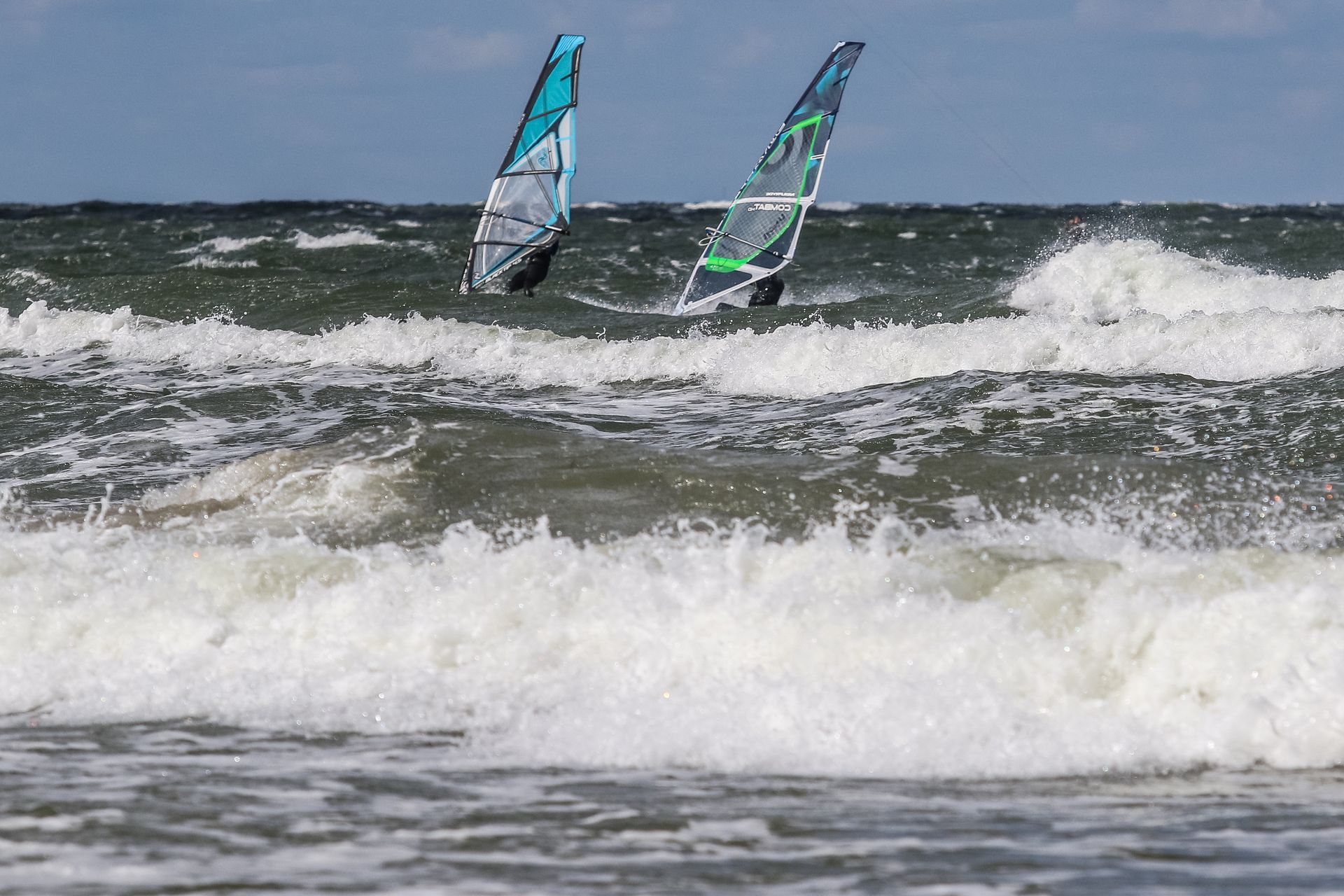 Silny wiatr na północy Polski. IMGW ostrzega