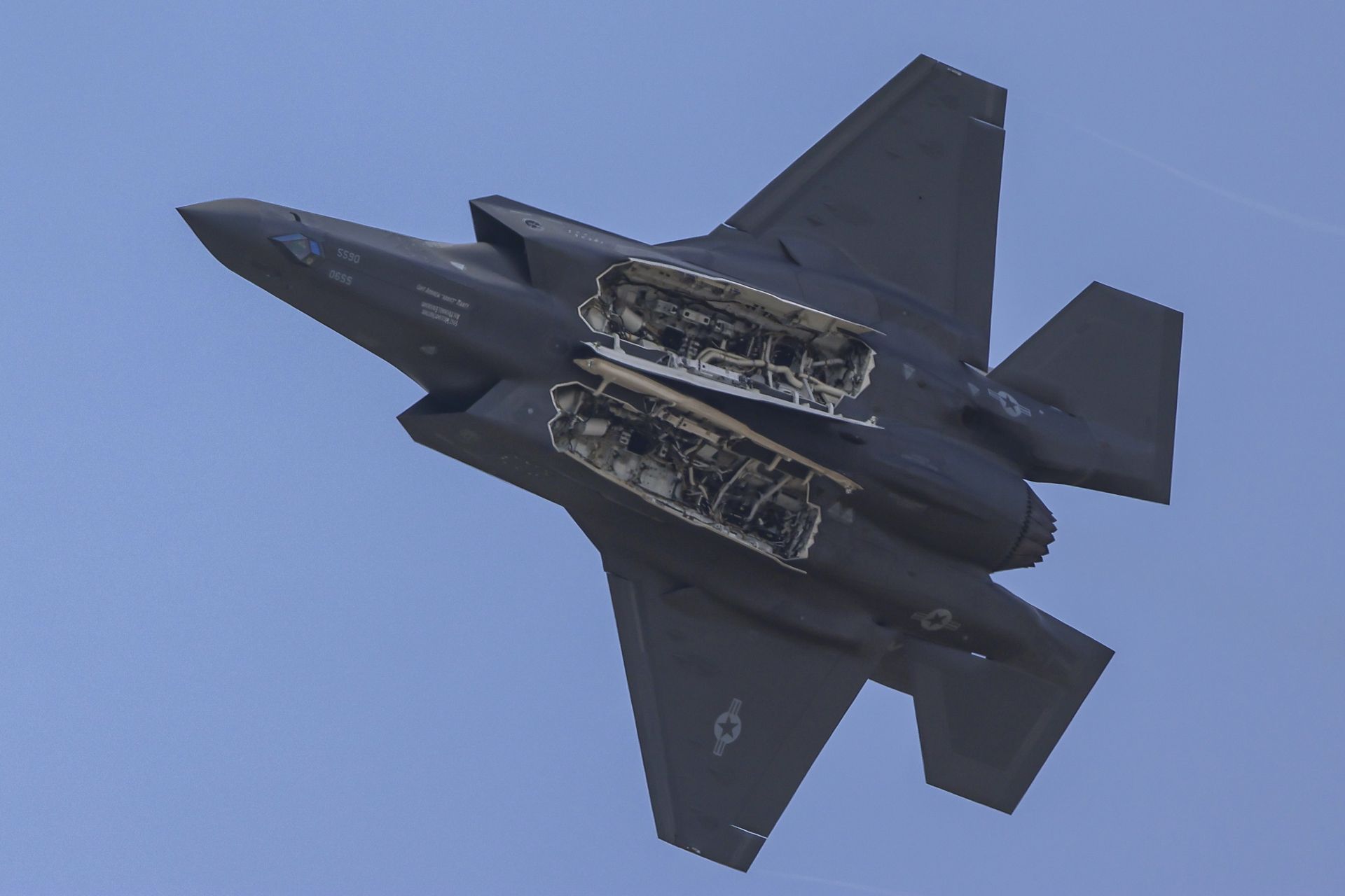 Szwajcaria rozważa rezygnację z F-35. Powodem działania Trumpa