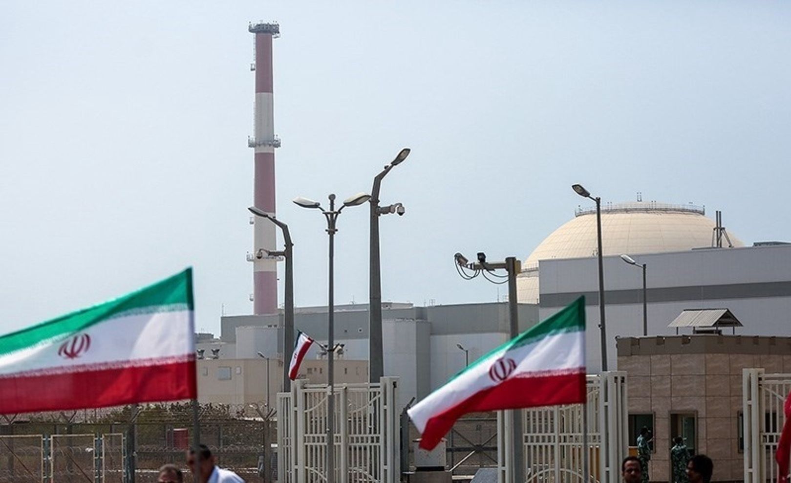 Umowa na 25 mld. dol. Rosja pomoże Iranowi budować elektrownię atomową