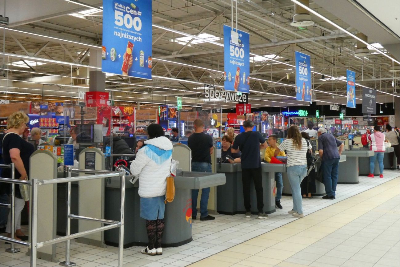 Znana francuska sieć się kurczy. Zamyka kolejny sklep w Polsce