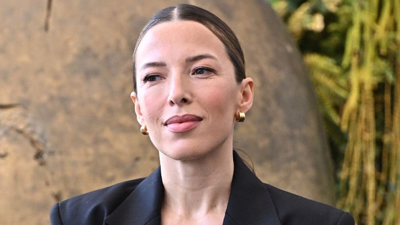 56-letnia siostra Ewy Chodakowskiej wyszła za mąż za Greka! Trenerka bawiła się na weselu w CZARNEJ KREACJI