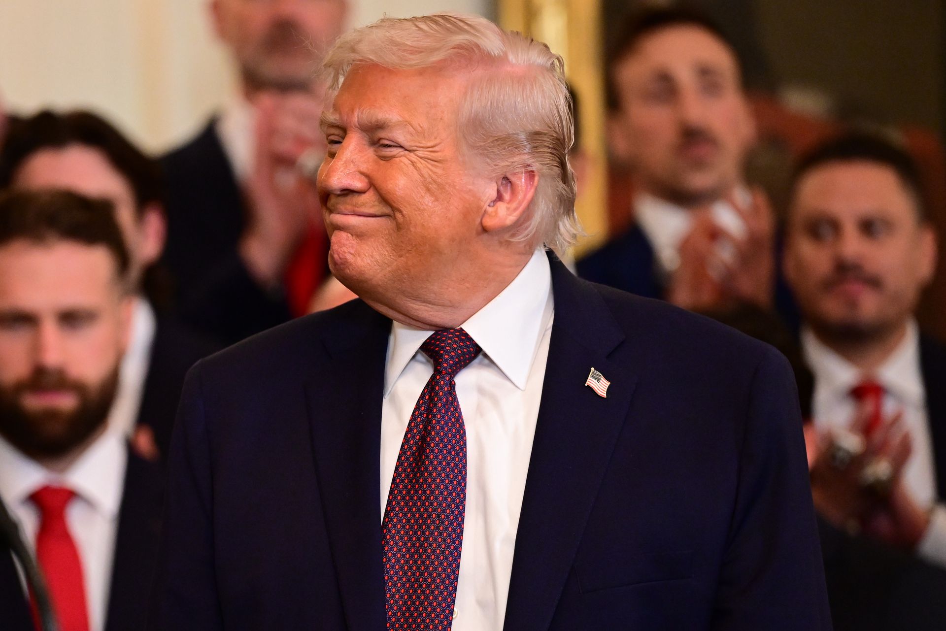 Komitet Noblowski jednoznacznie. W tle przekazanie wyróżnienia Trumpowi