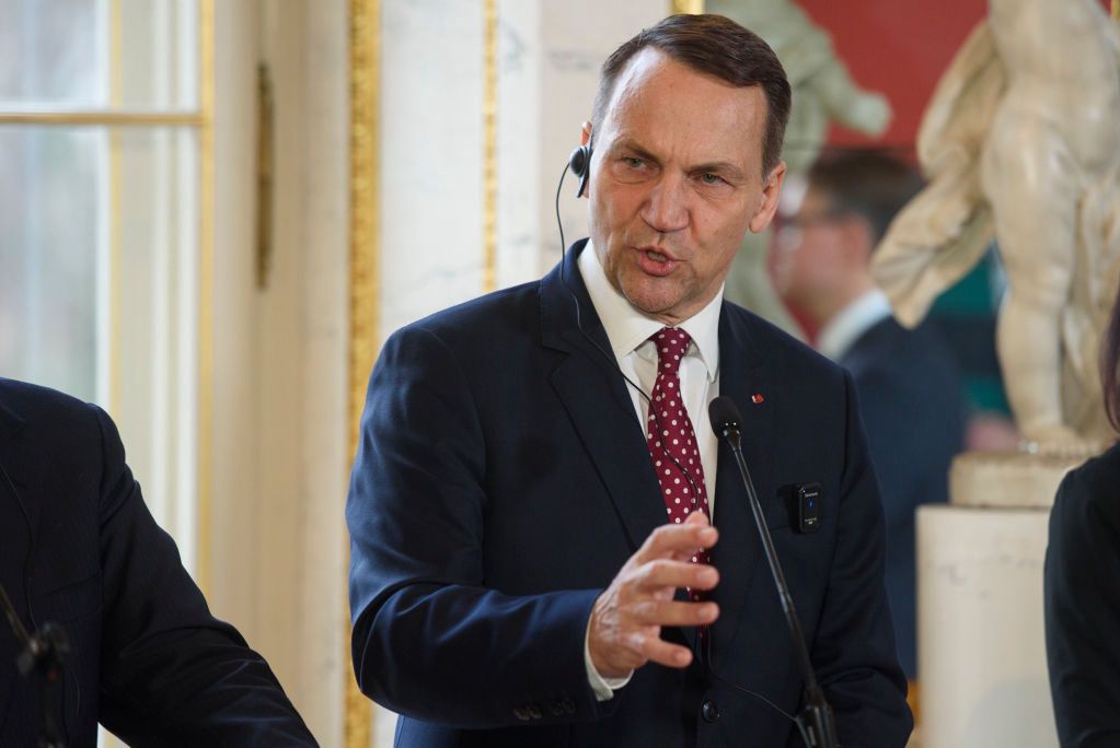 Sikorski dla CNN: Putin zakończy wojnę, gdy uzna, iż nie wygra