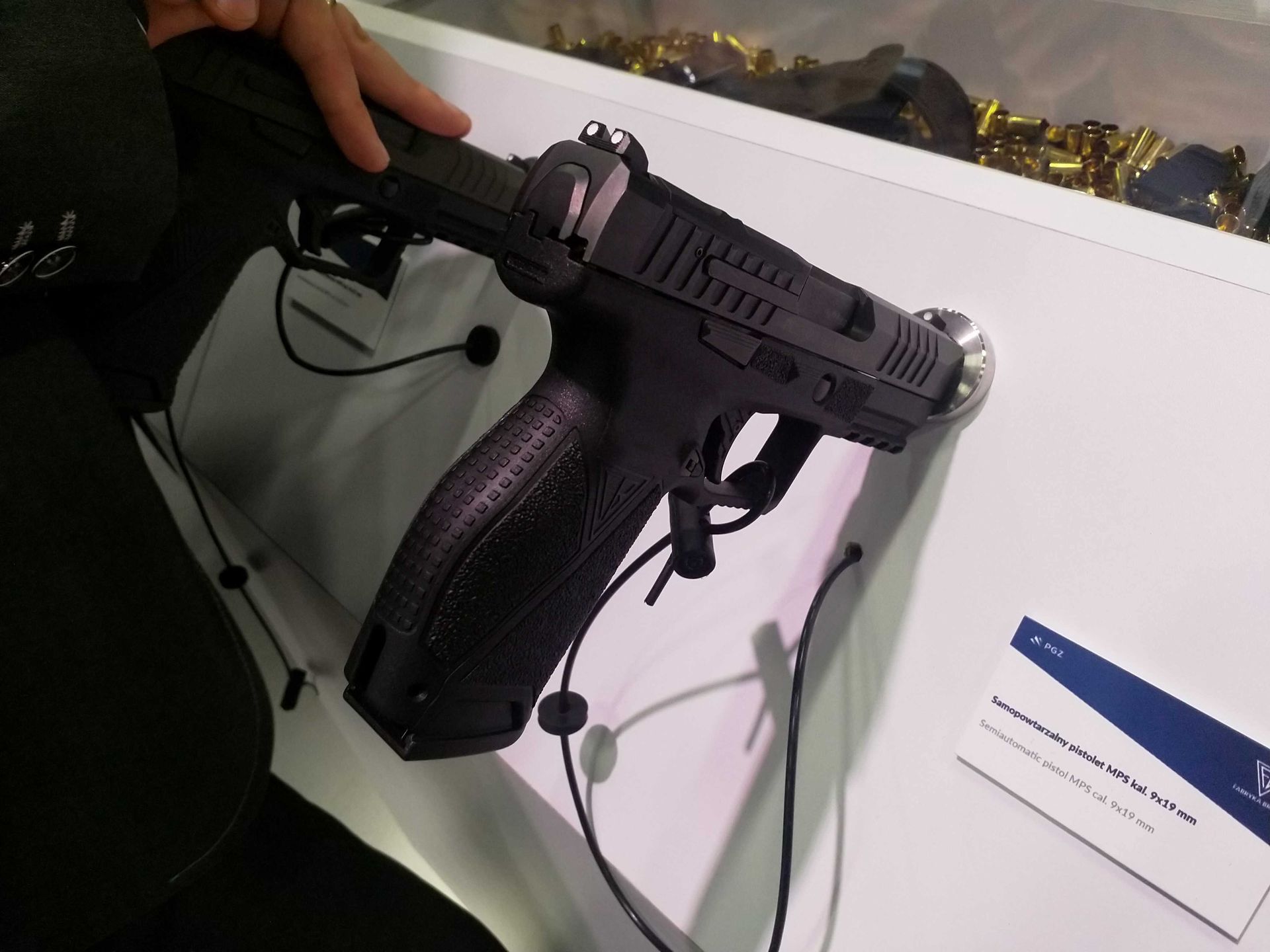 Polski "Glock" wreszcie zadebiutował. MPS z miejsca stał się hitem