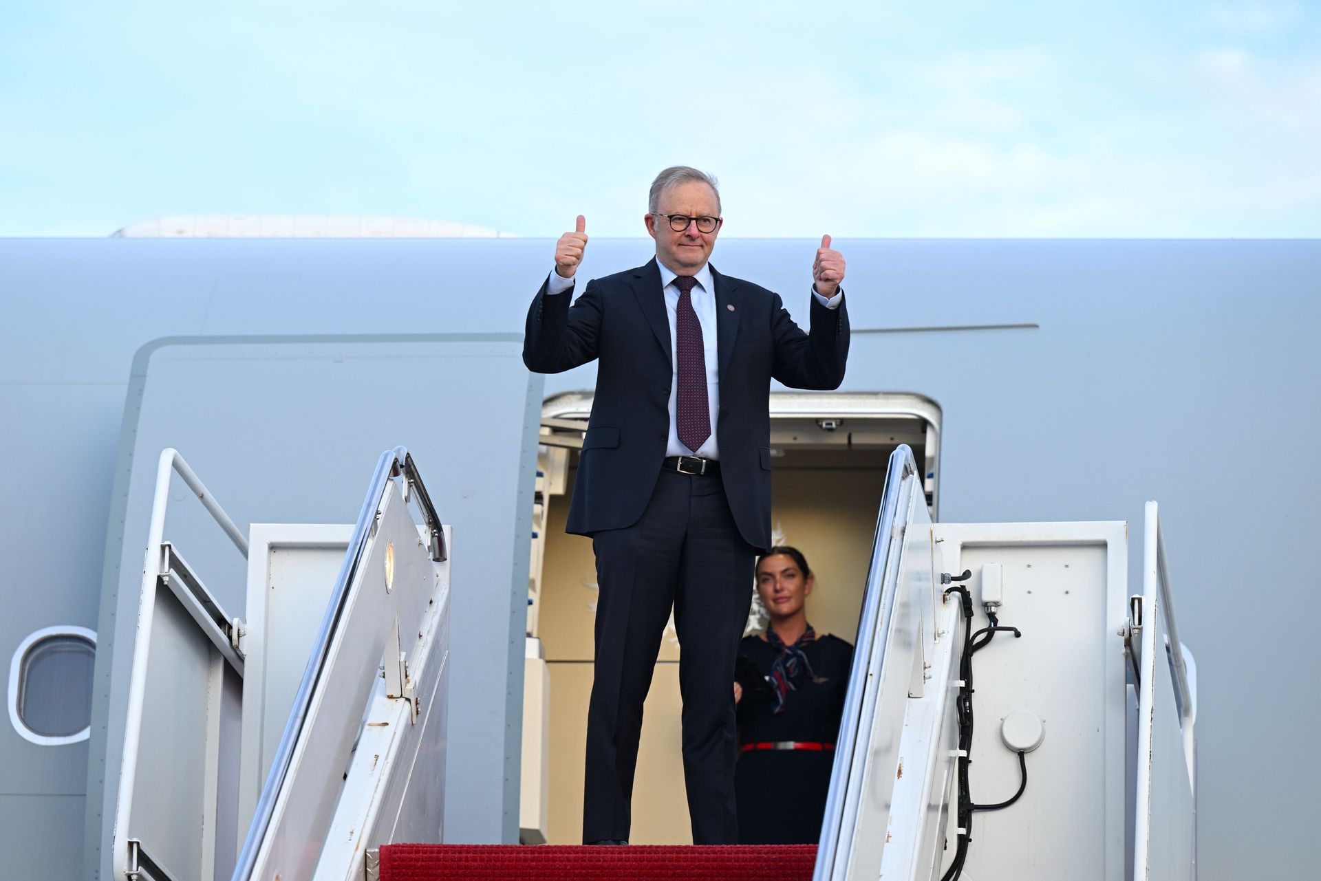 Samolot premiera Australii awaryjnie ląduje w USA. Ranny członek załogi