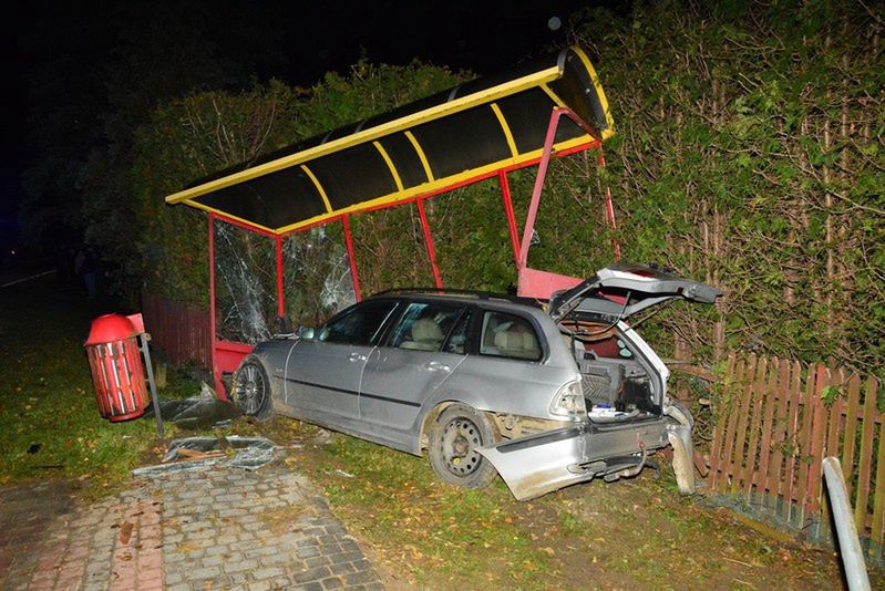 Podkarpacie: bmw uderzyło w pieszego. 17-letni kierowca uciekł