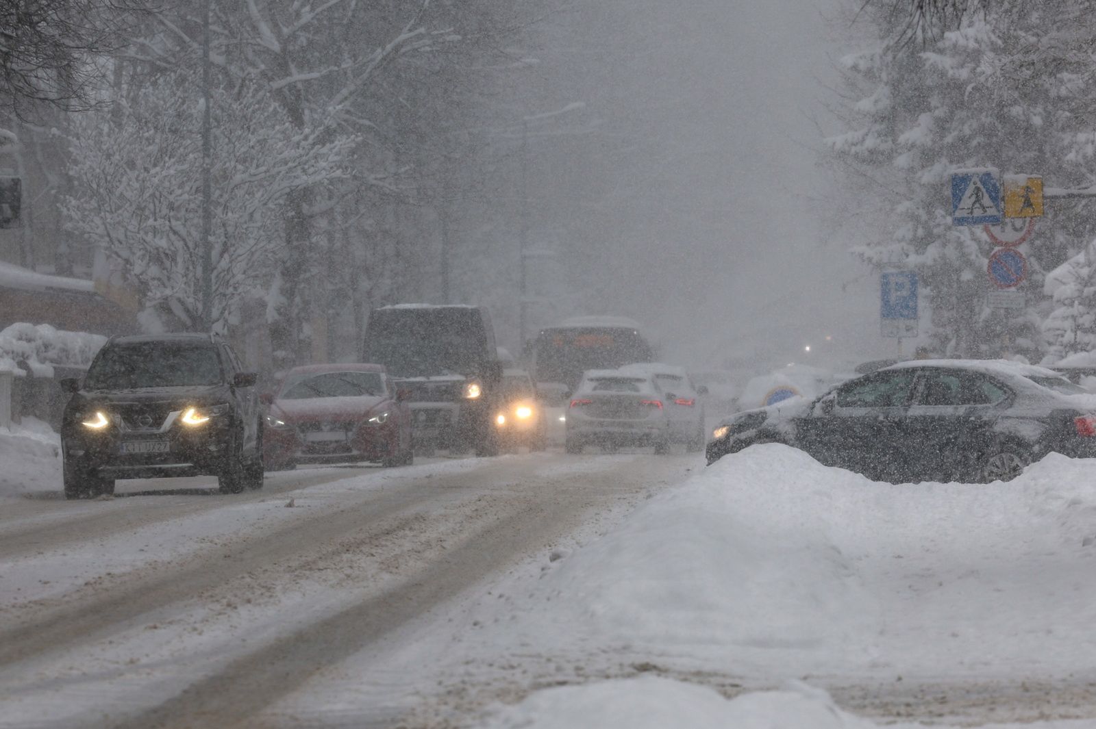 IMGW ostrzega: śnieżyce i zawieje. Spadnie choćby 20 cm śniegu