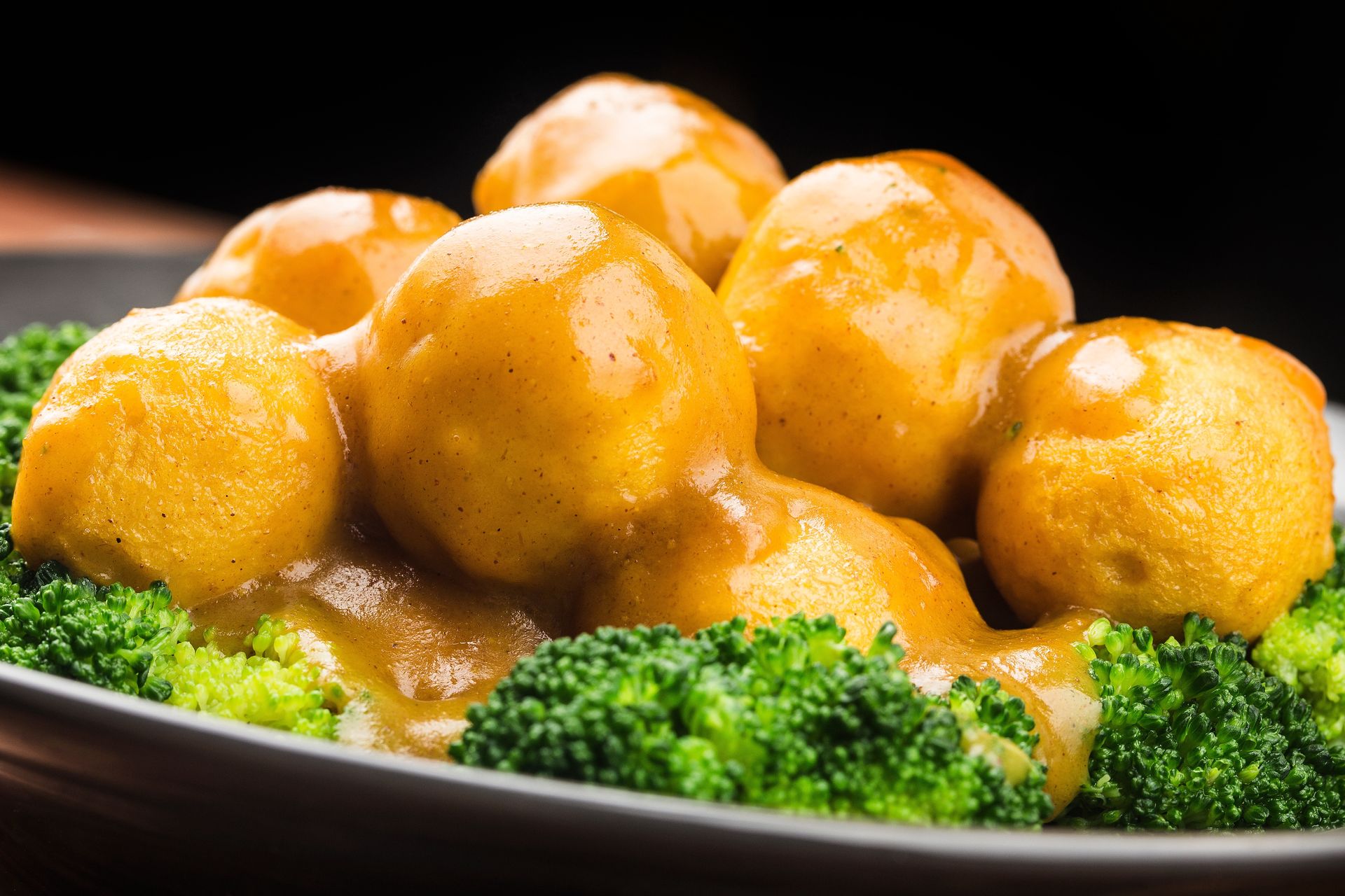 Te norweskie klopsiki można jeść choćby w piątek bez wyrzutów sumienia. Przygotujesz je w 30 minut