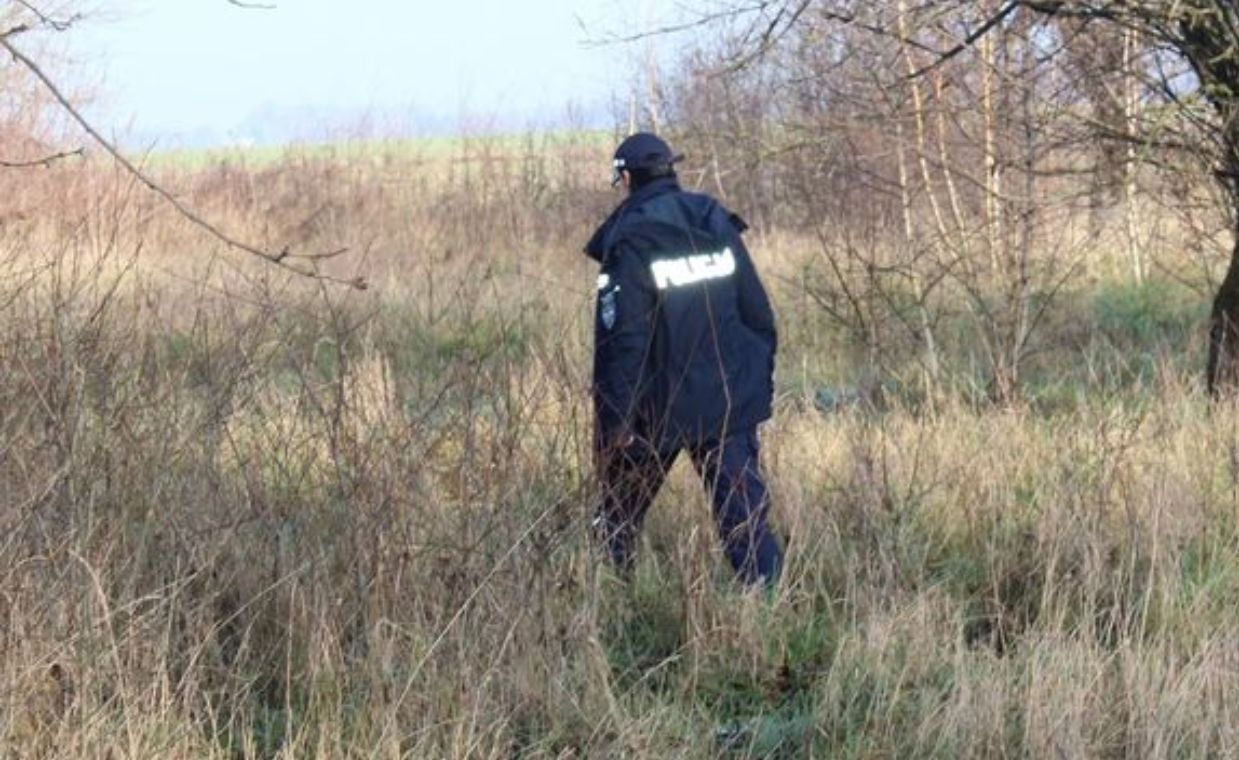 "Pierwszy przypadek". Poszedł na grzyby, znalazł ciało kobiety